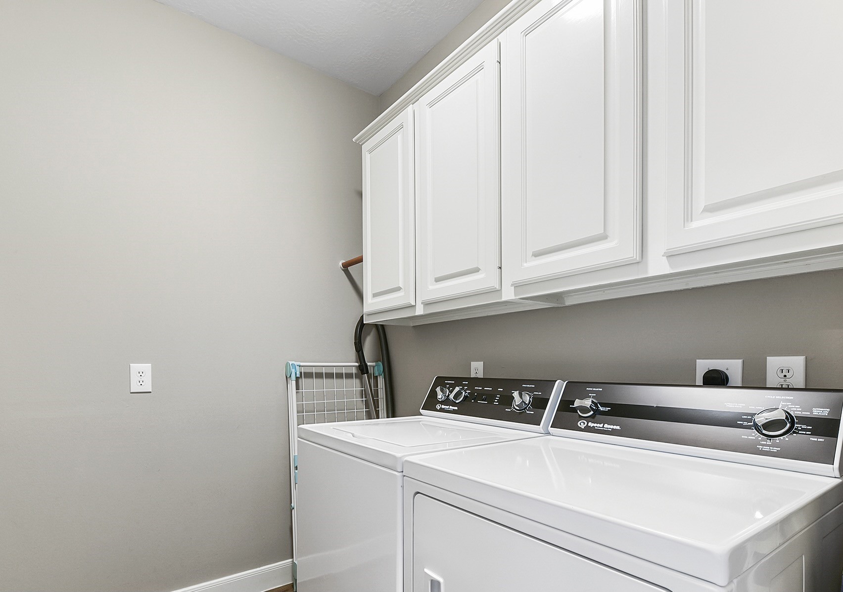 4115 Luong Field Court Property Photo 16