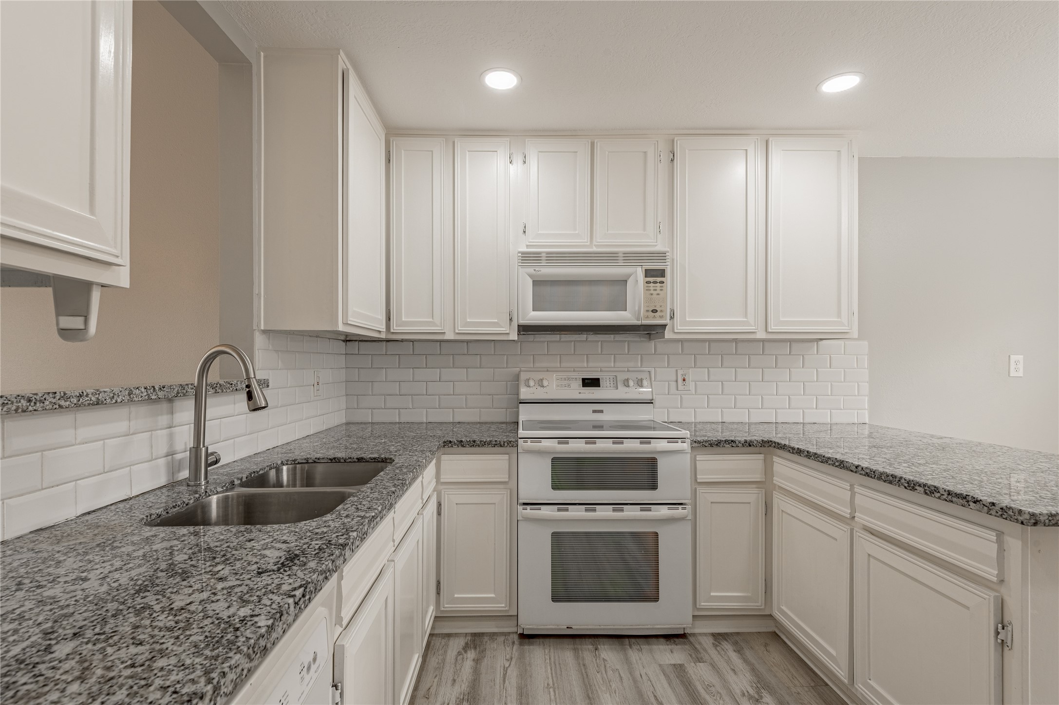 658 Cherry Hills Property Photo 11