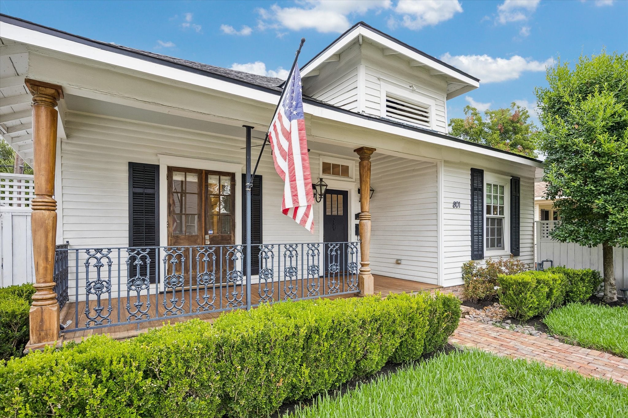 801 Walton Street Property Photo 46