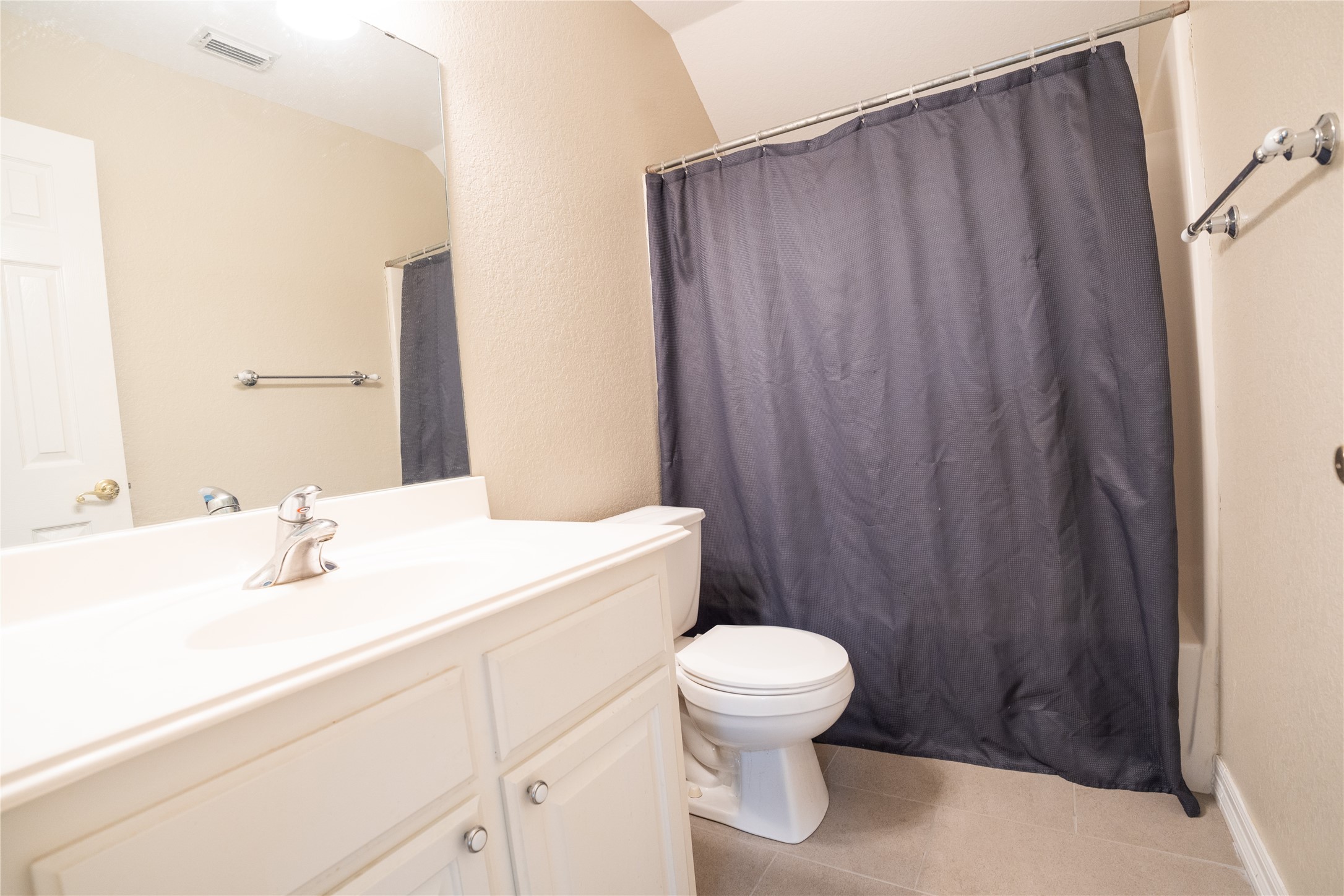 205 W Bronco Bend Property Photo 20