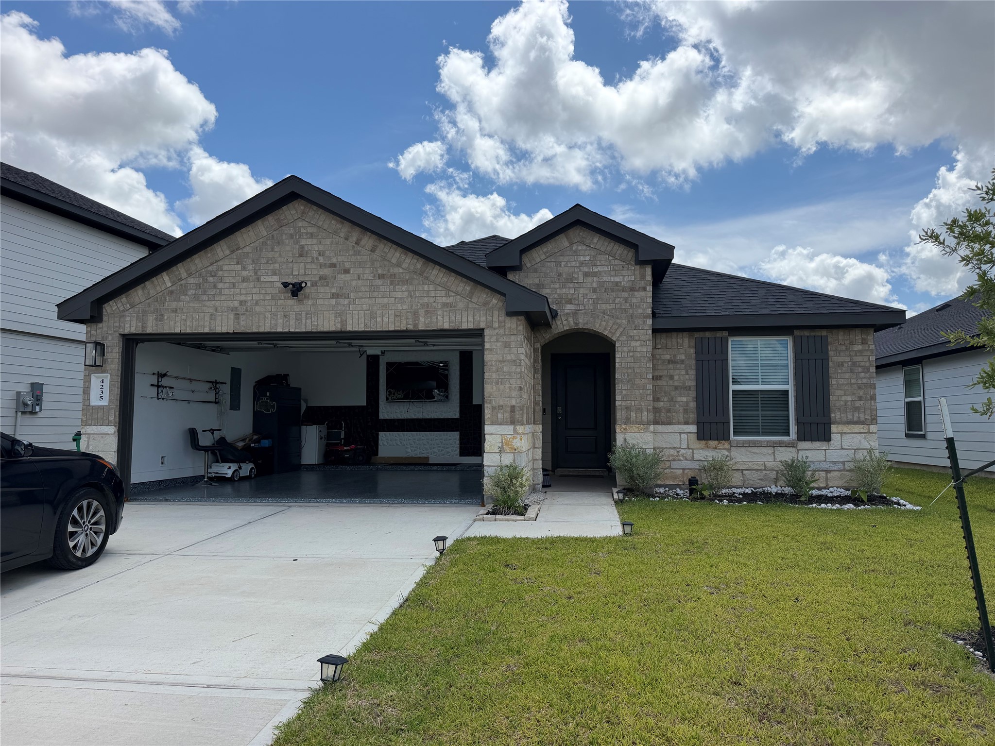 4235 Westbrook Park Lane Property Photo 1