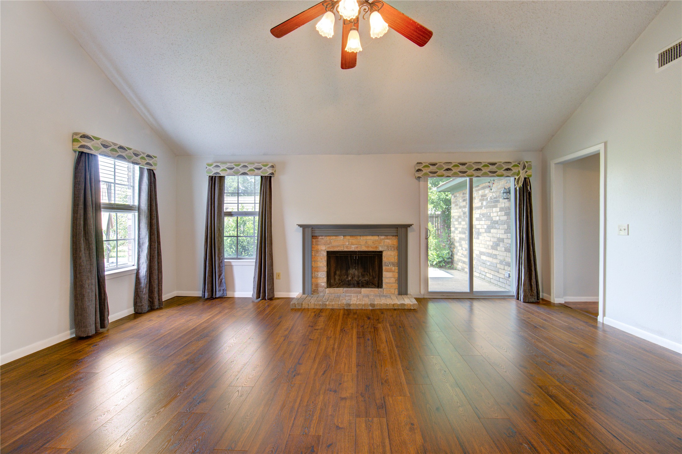 19407 Glenway Falls Drive Property Photo 22