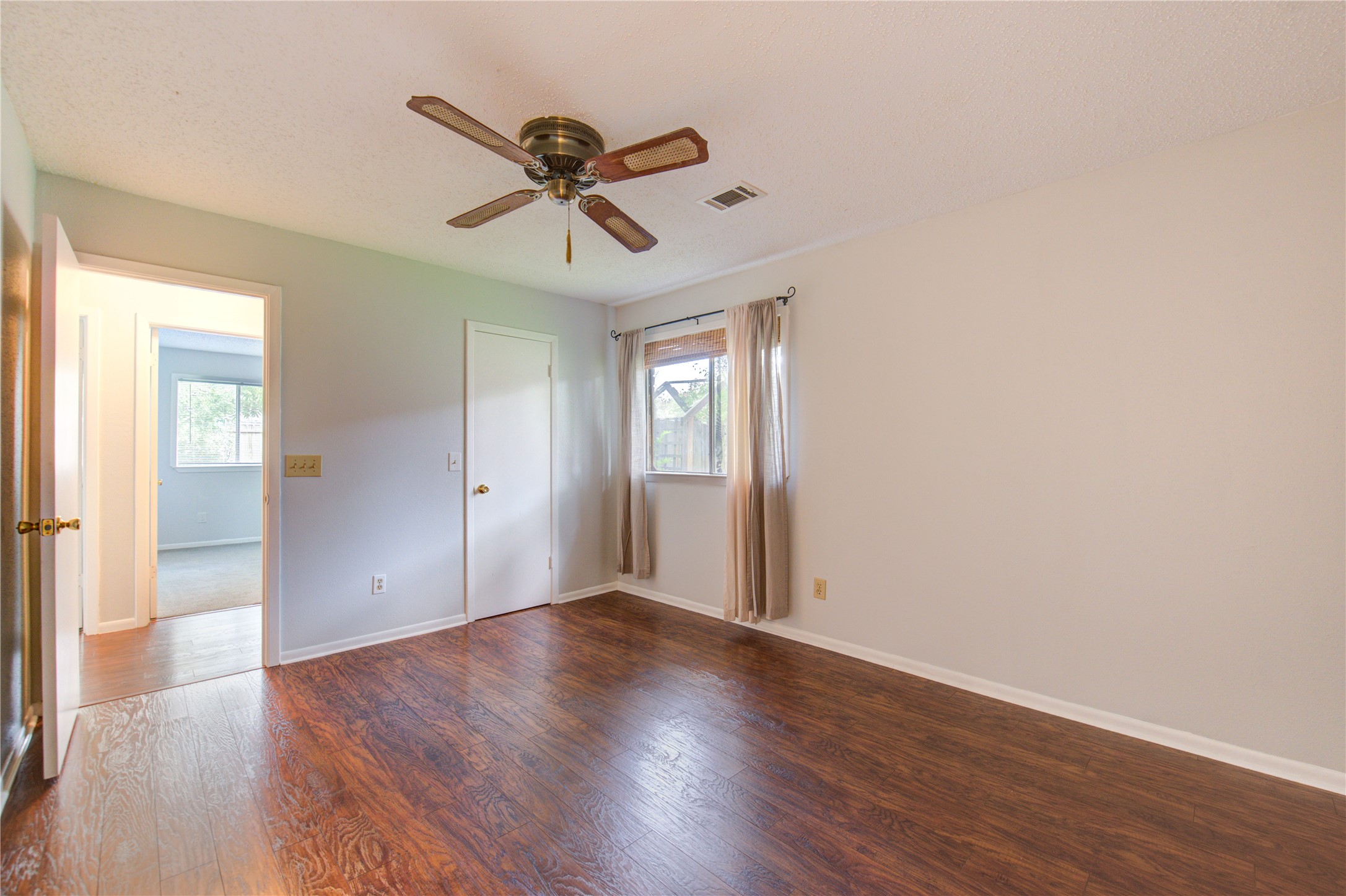 19407 Glenway Falls Drive Property Photo 28