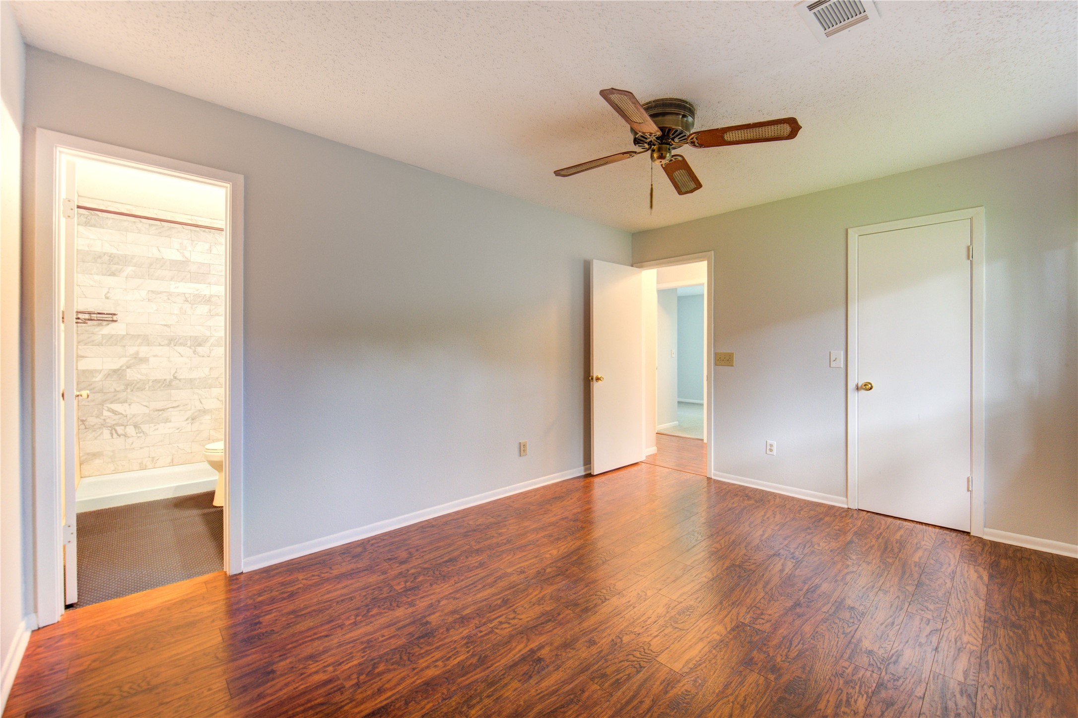 19407 Glenway Falls Drive Property Photo 30