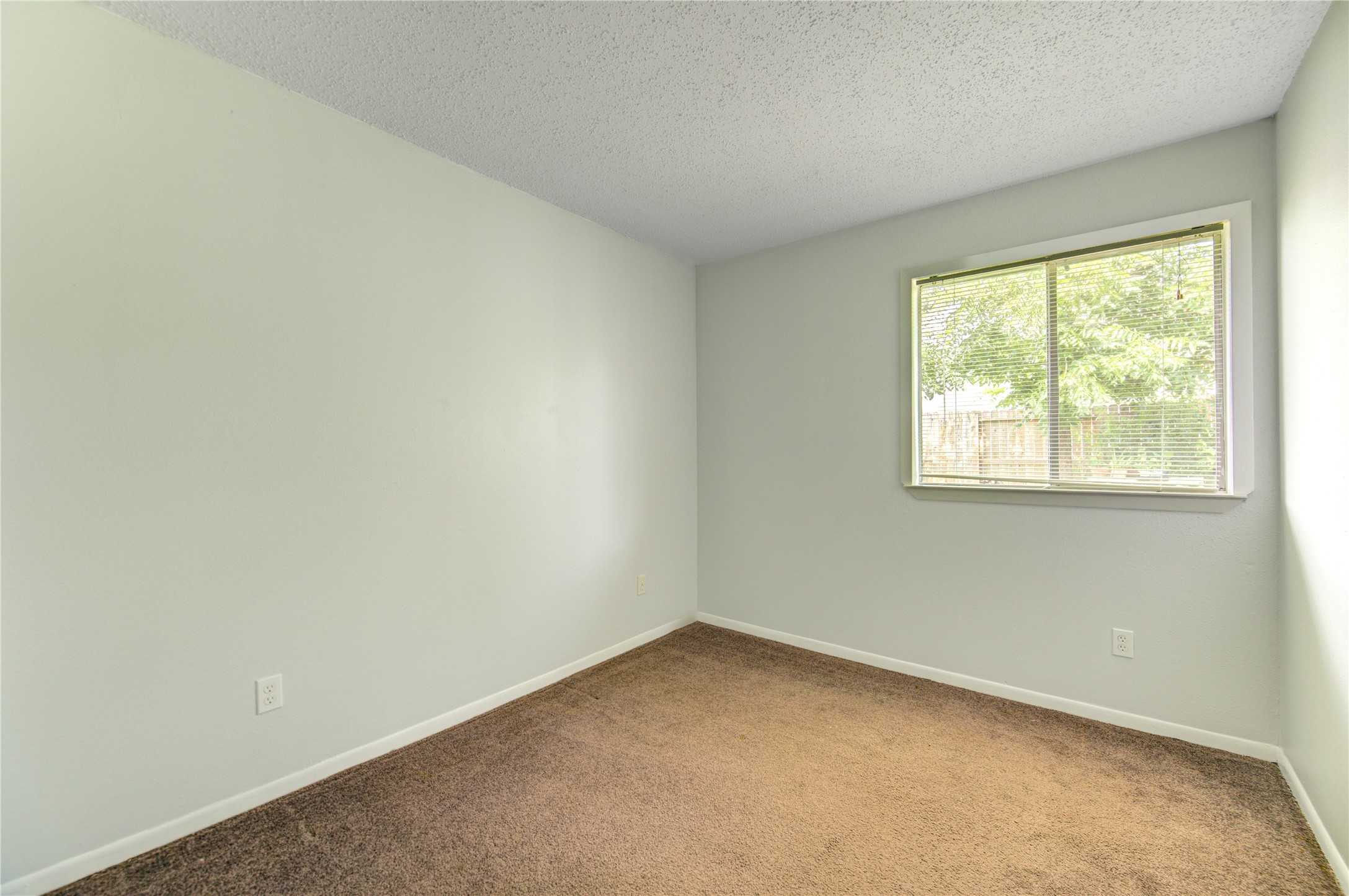 19407 Glenway Falls Drive Property Photo 35