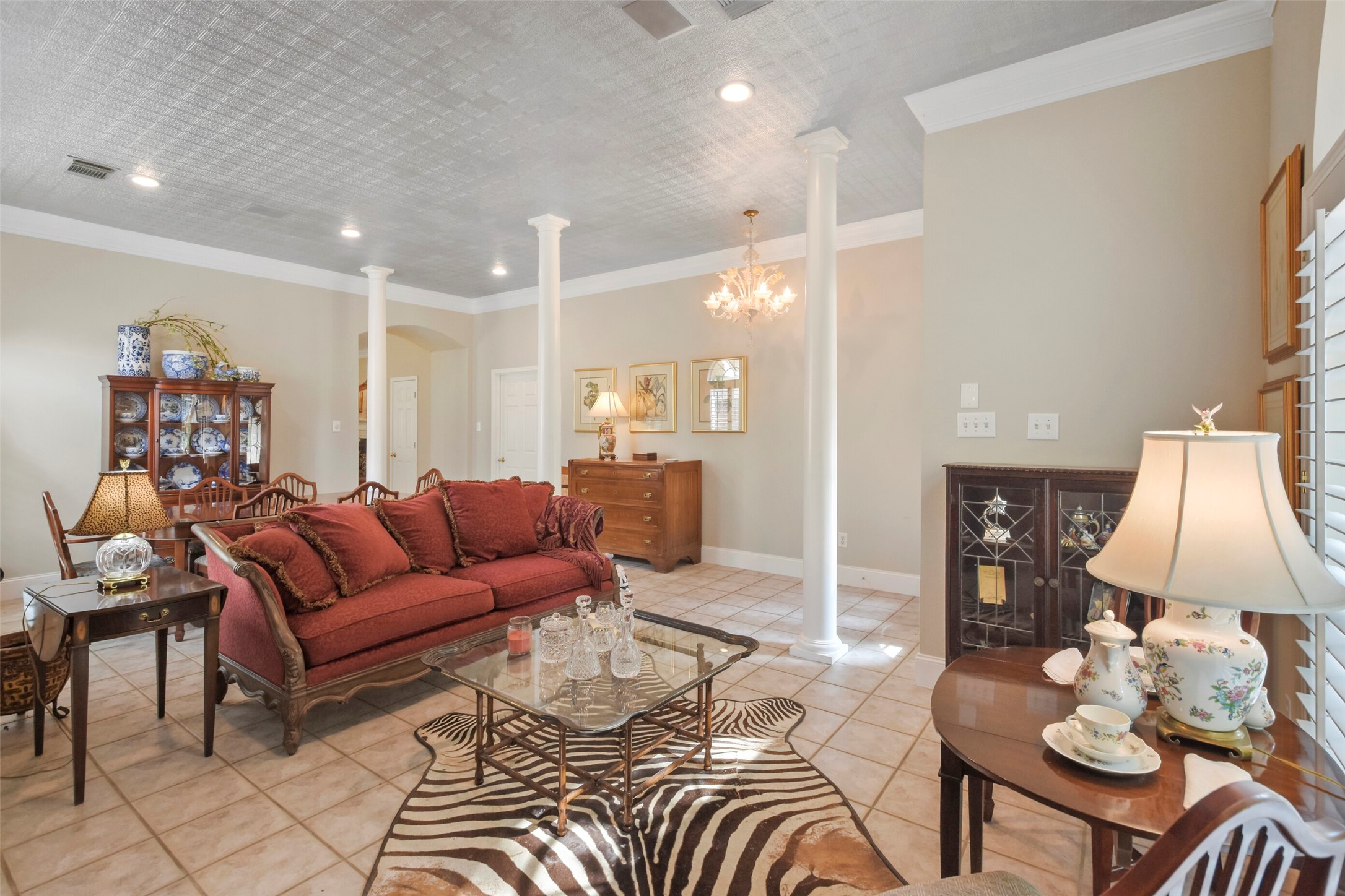 18 Pinery Ridge Place Property Photo 6