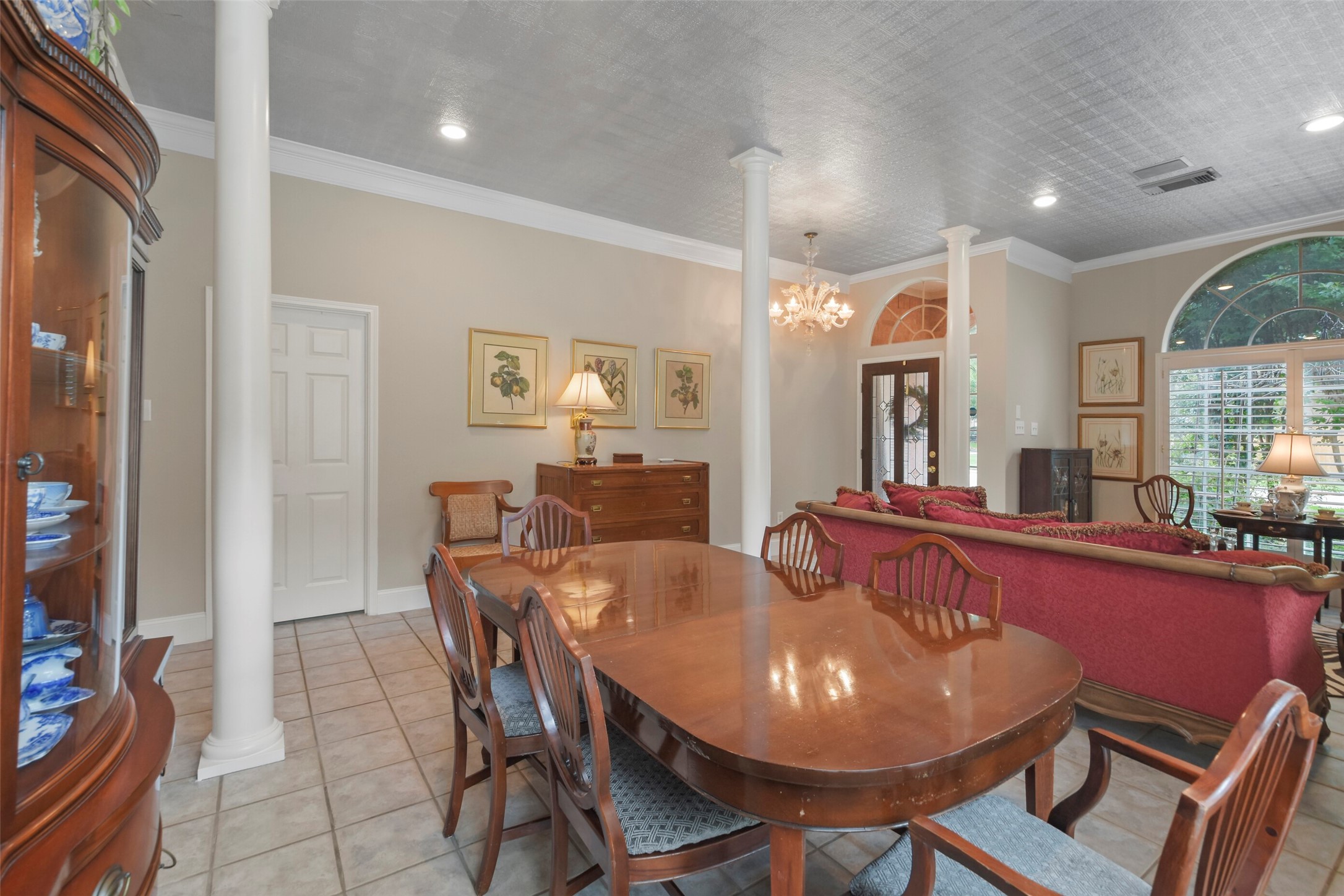 18 Pinery Ridge Place Property Photo 7