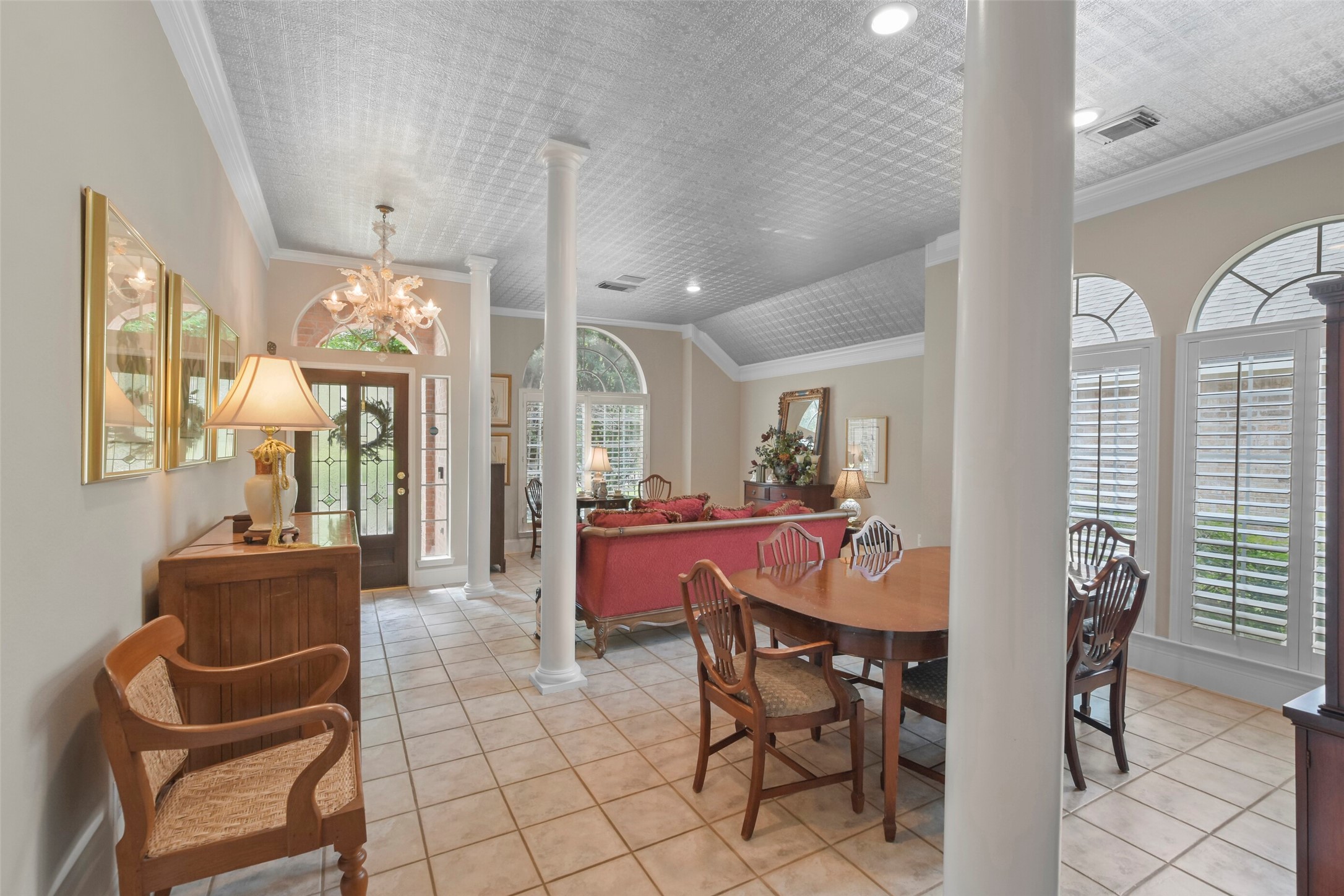 18 Pinery Ridge Place Property Photo 9