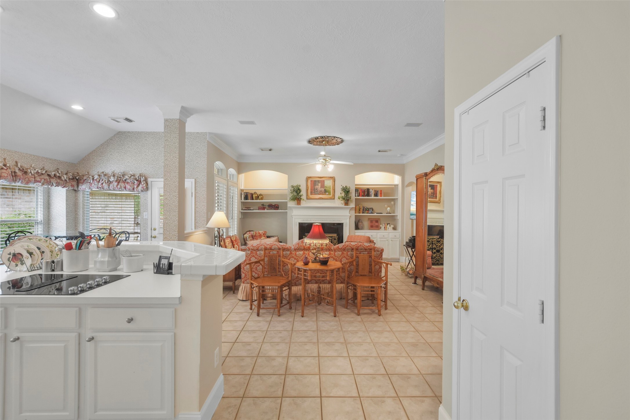 18 Pinery Ridge Place Property Photo 10