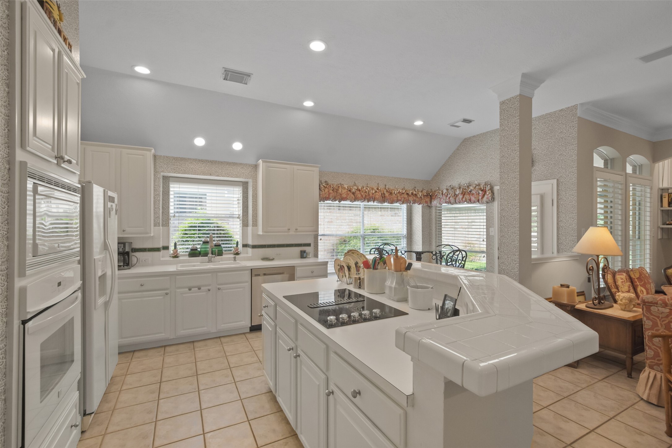 18 Pinery Ridge Place Property Photo 11