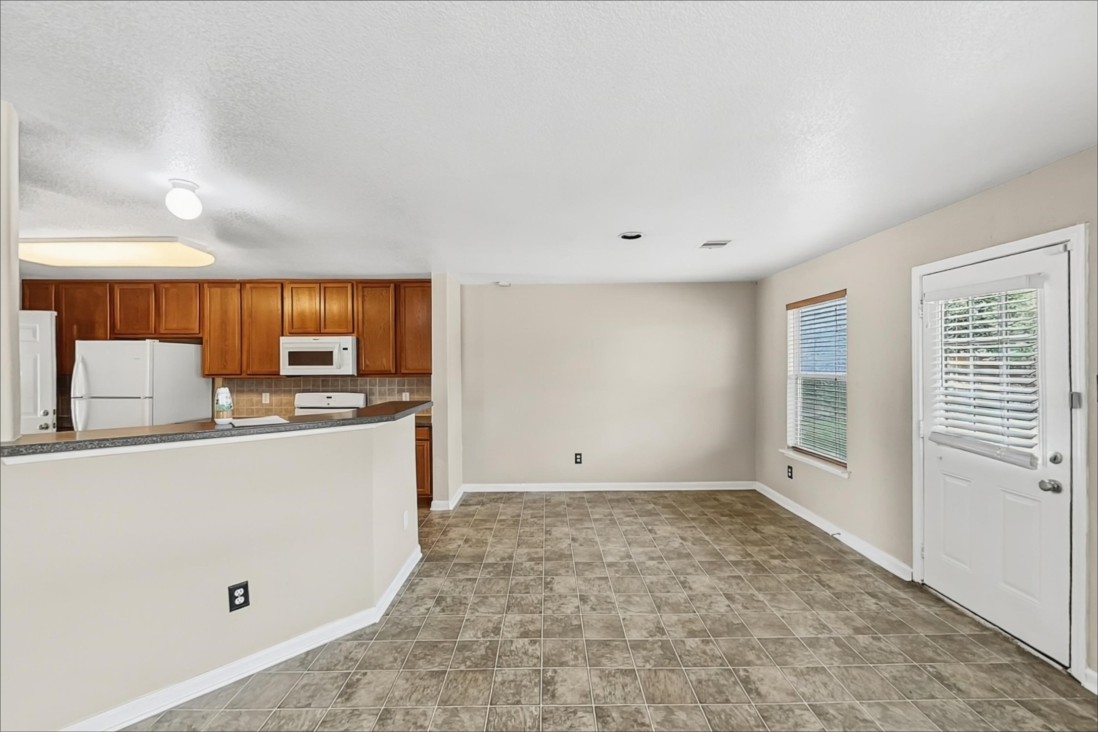 22011 Orchard Dale Drive Property Photo 4