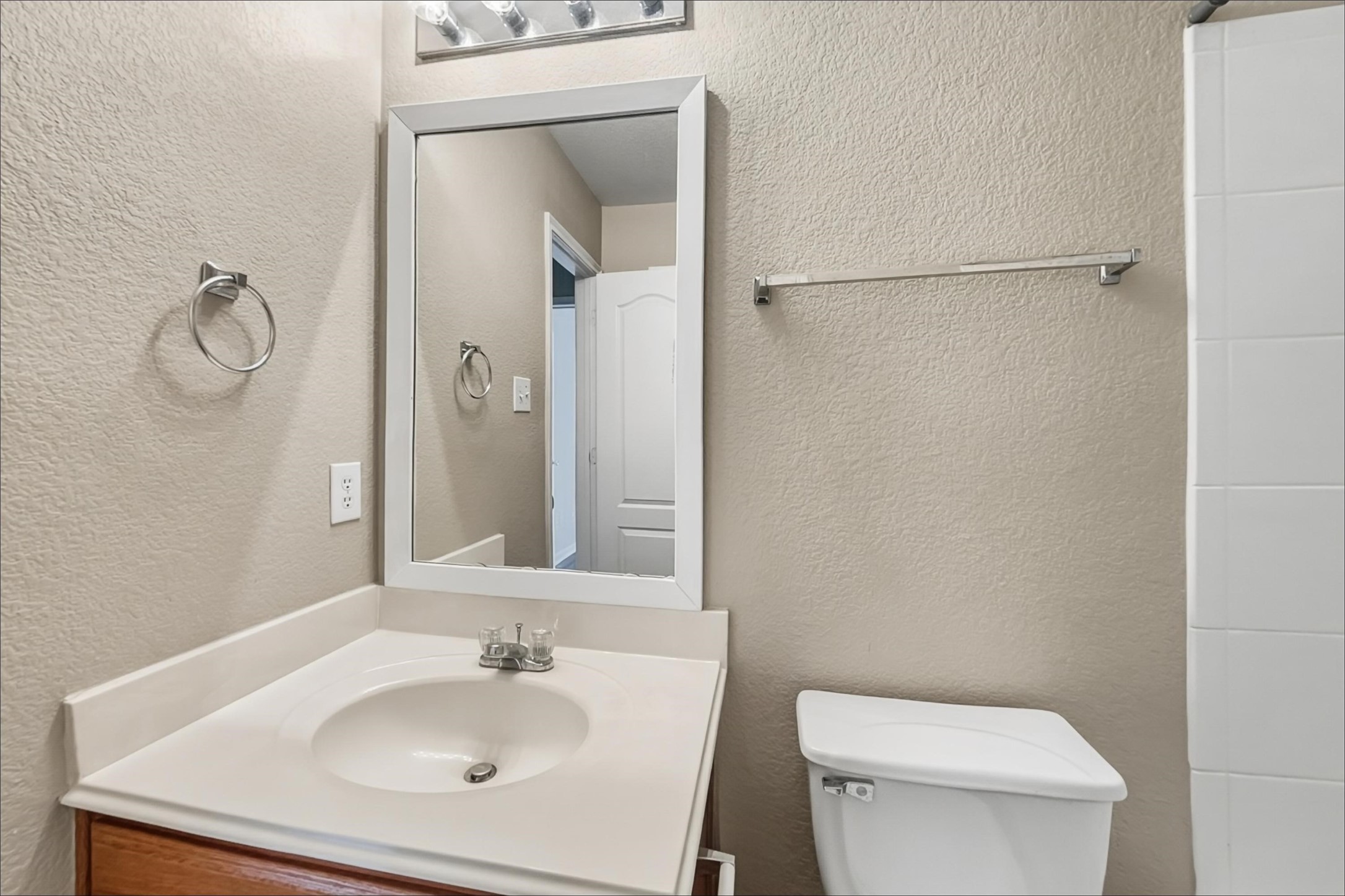 22011 Orchard Dale Drive Property Photo 13