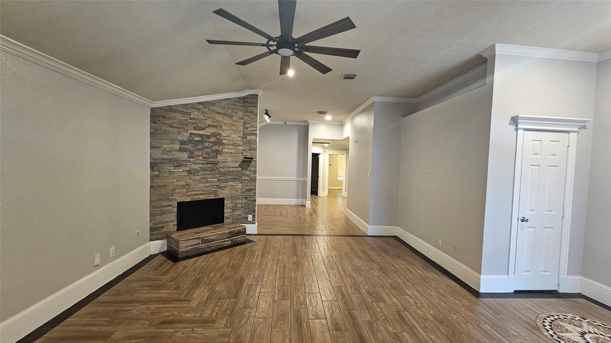 21031 Stoney Haven Drive Property Photo 3