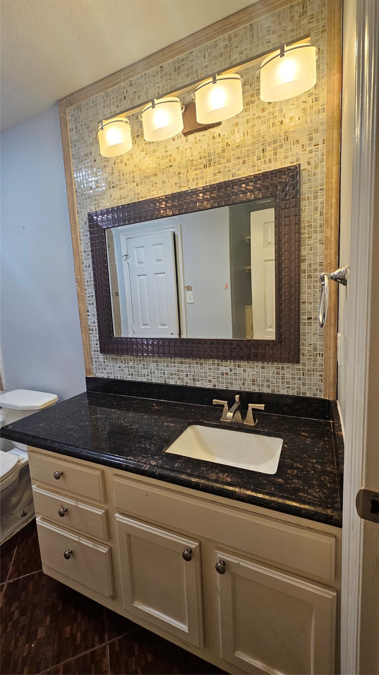 21031 Stoney Haven Drive Property Photo 17