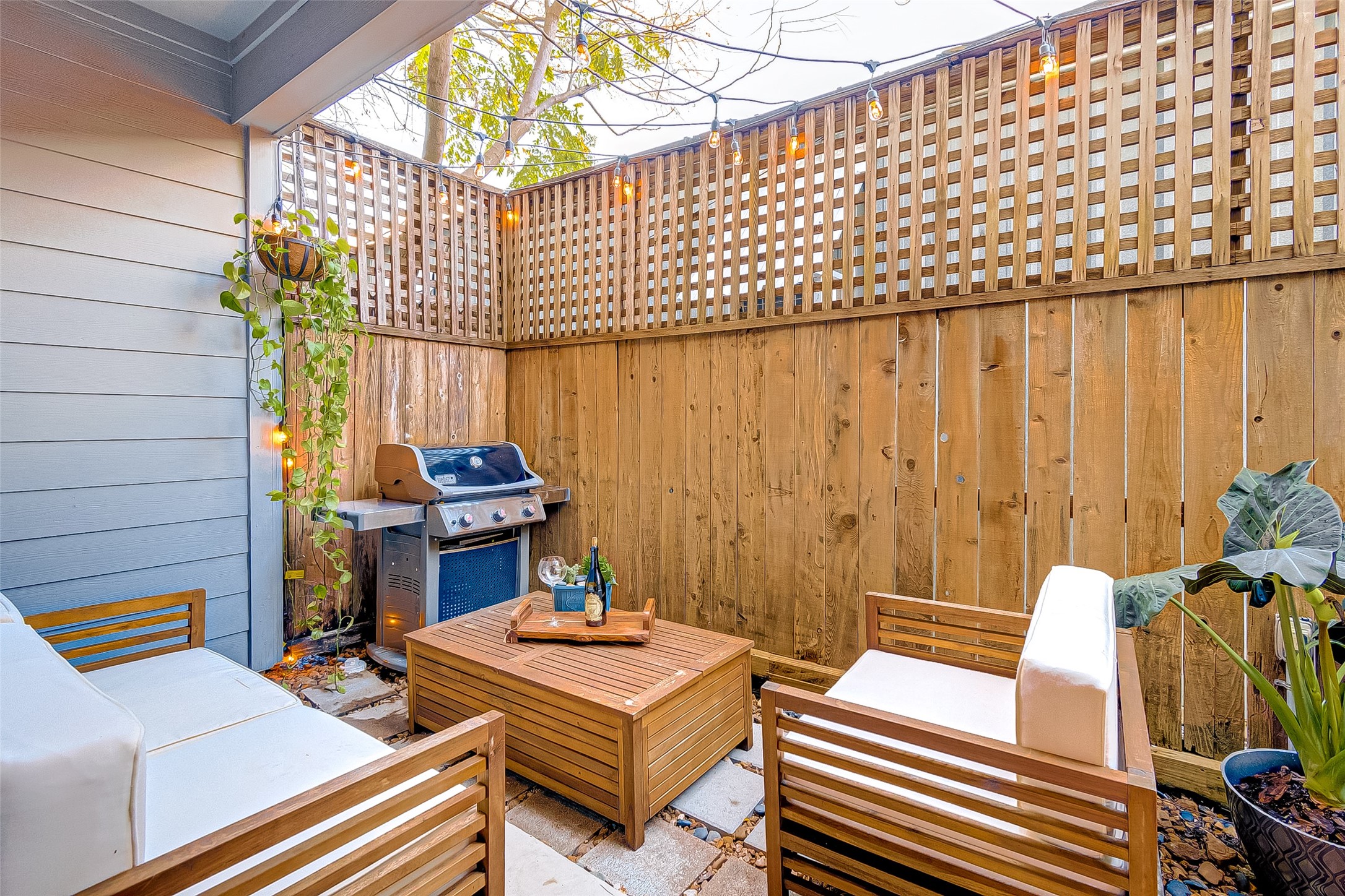 4308 Lillian Street A Property Photo 1