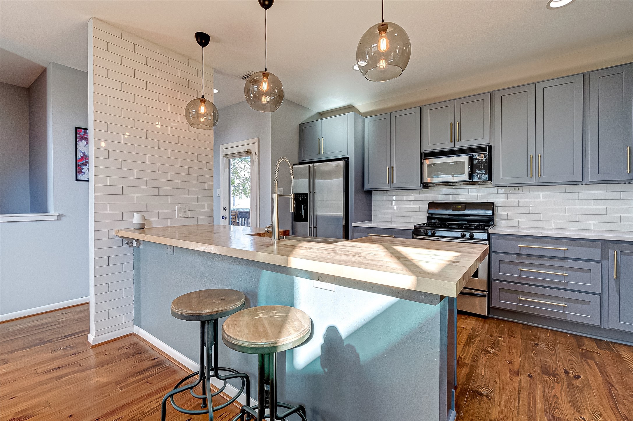 4308 Lillian Street A Property Photo 18