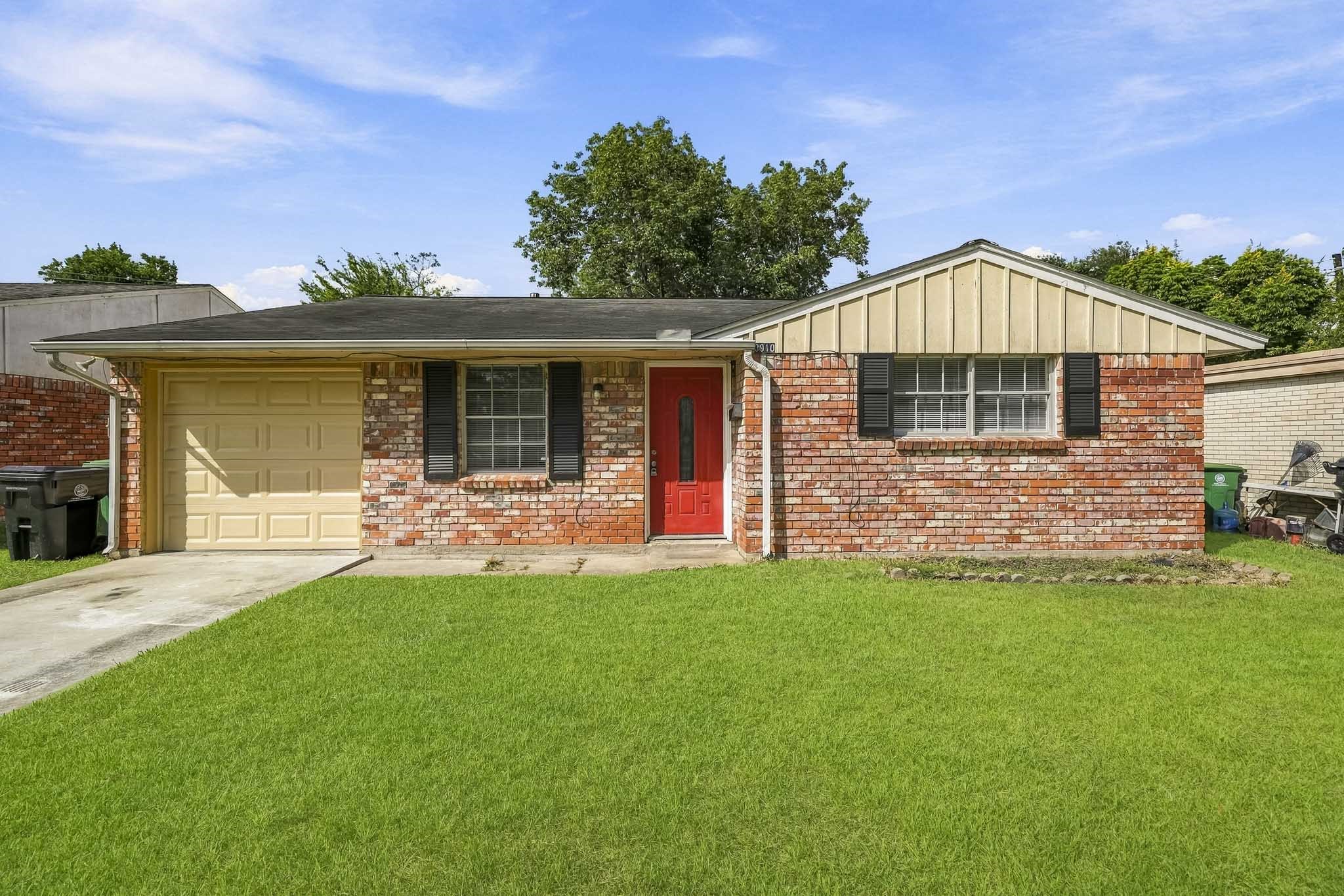 3910 Heatherbrook Drive Property Photo 1