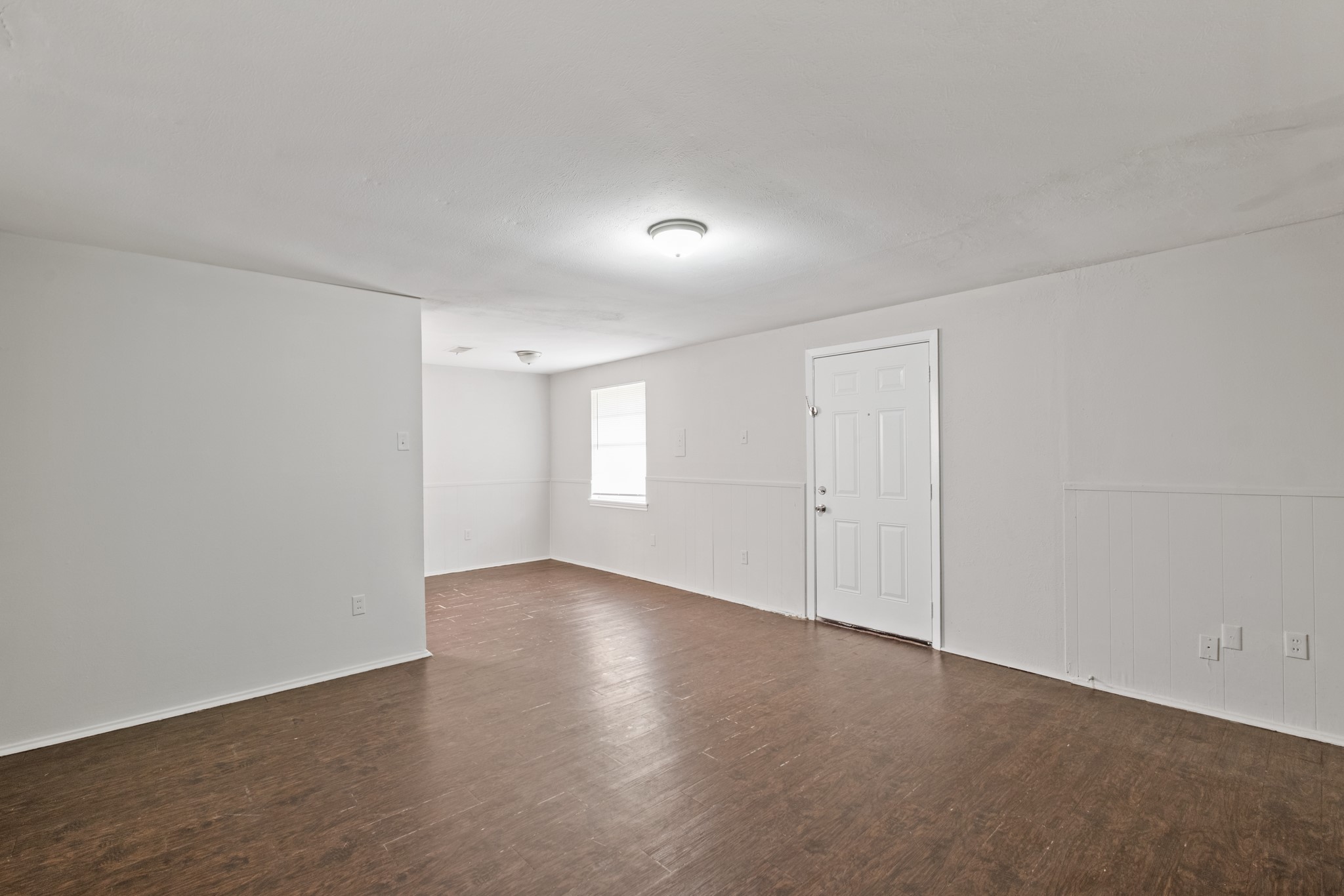 3910 Heatherbrook Drive Property Photo 2