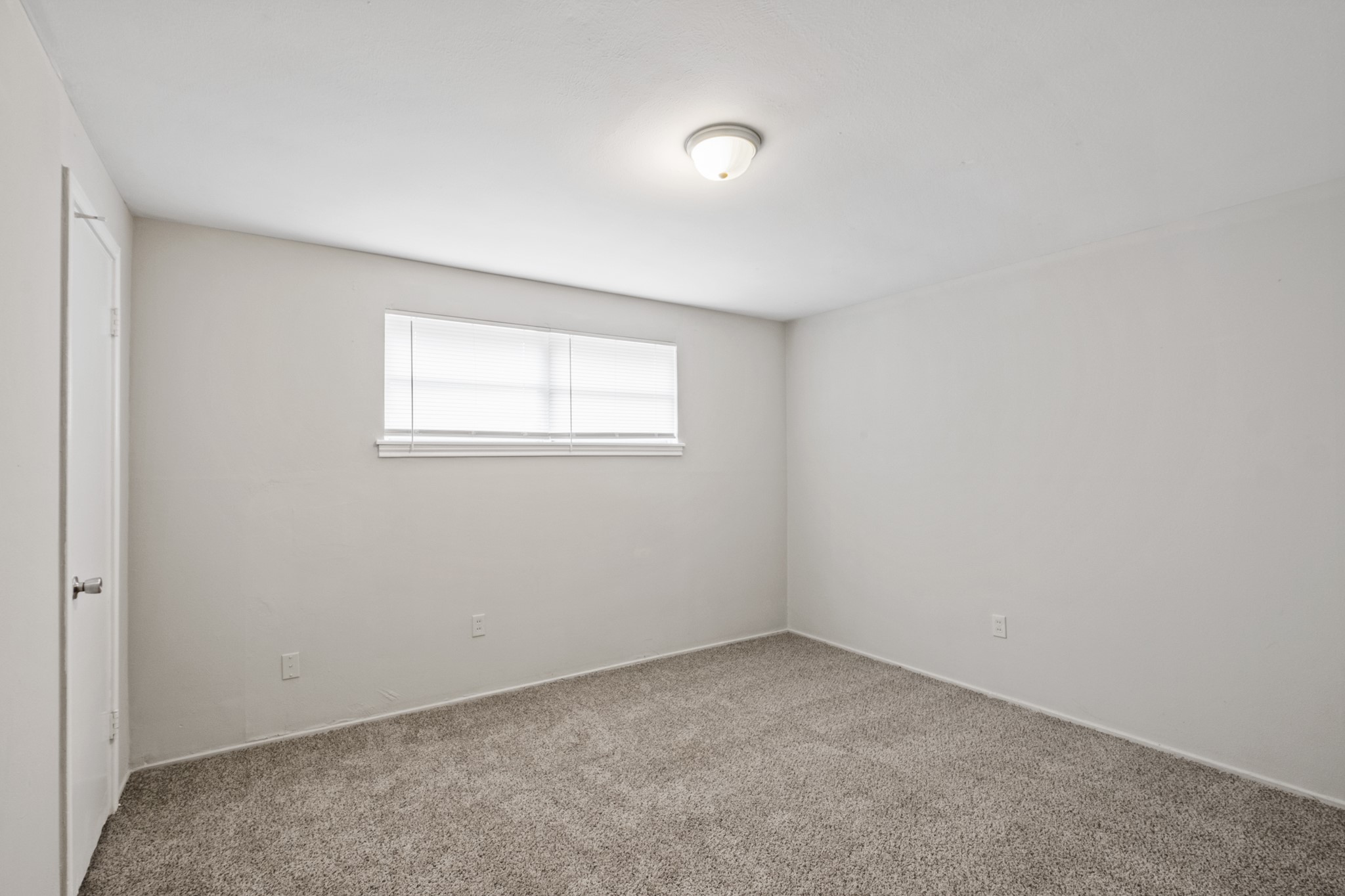 3910 Heatherbrook Drive Property Photo 7