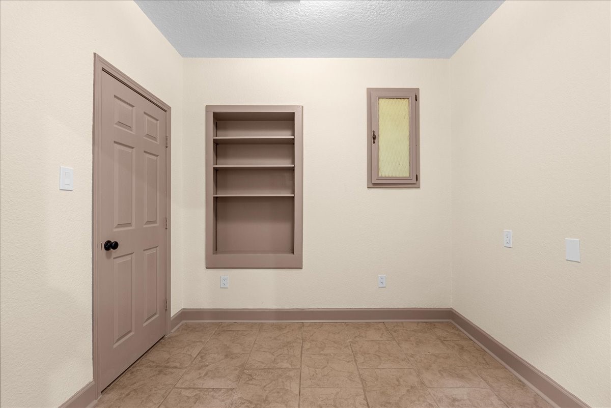 619 Dula Street Property Photo 15