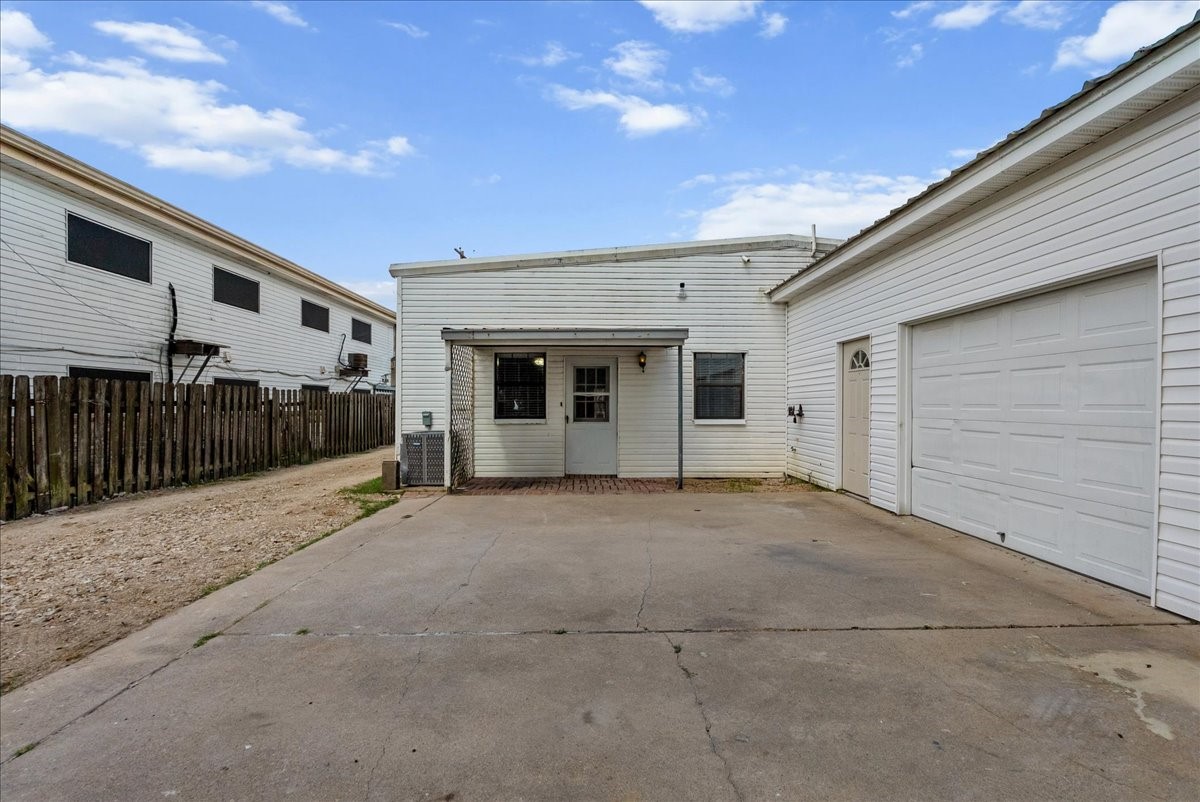 619 Dula Street Property Photo 17