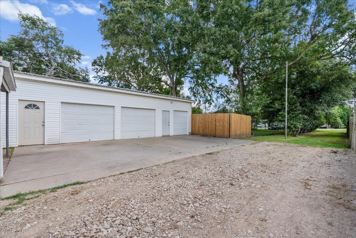 619 Dula Street Property Photo 18