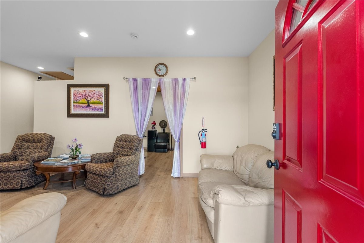 619 Dula Street Property Photo 19