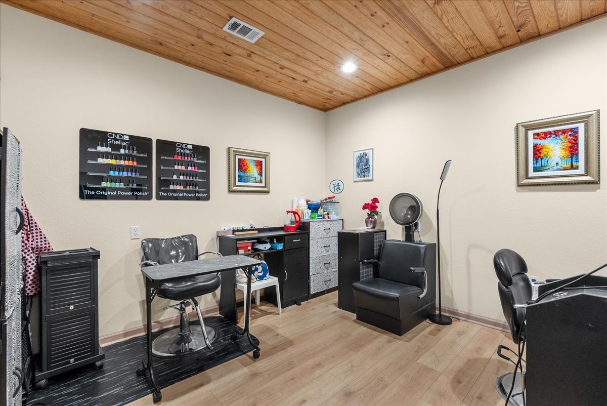 619 Dula Street Property Photo 25