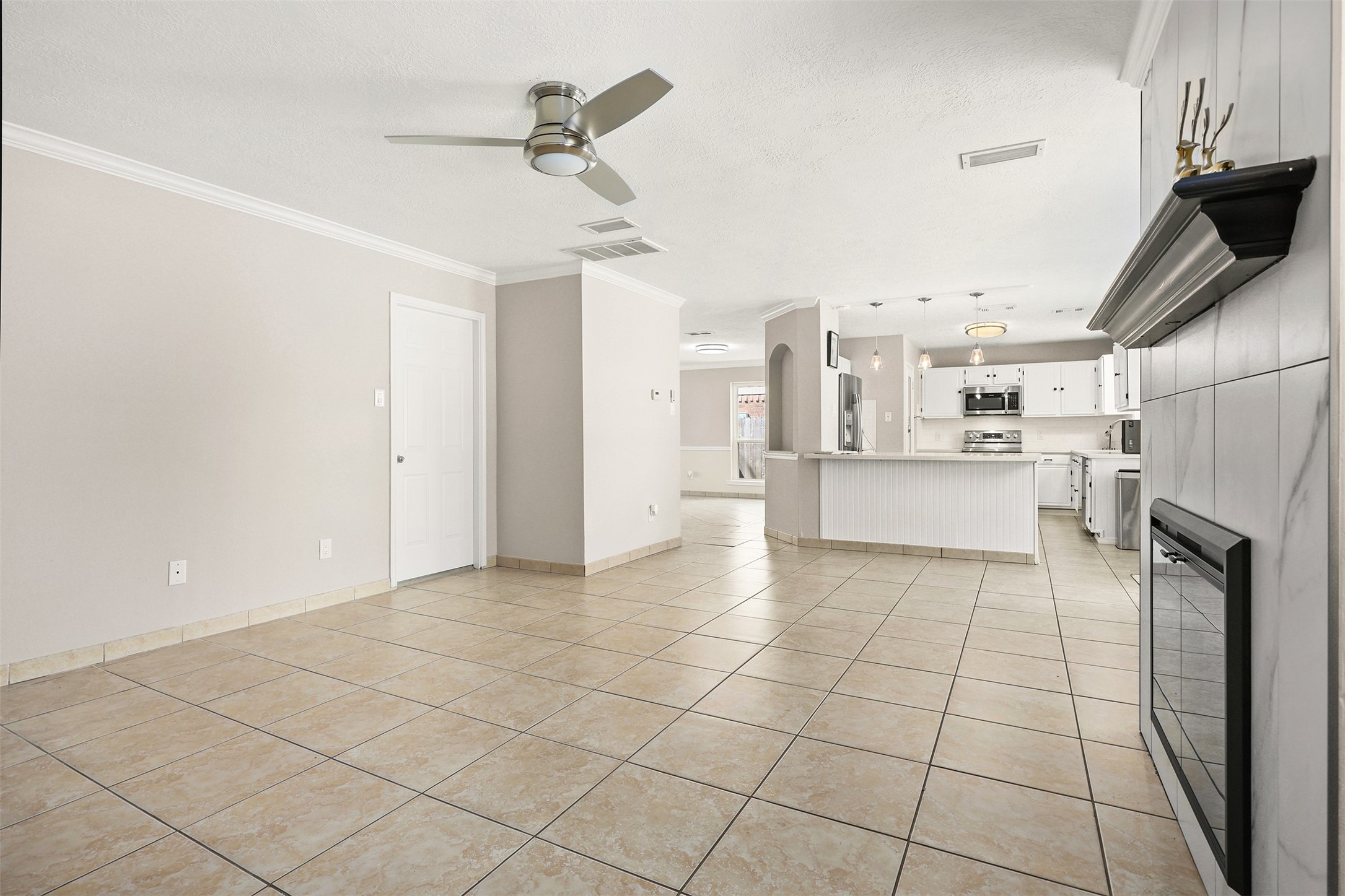 602 Oak Briar Drive Property Photo 7