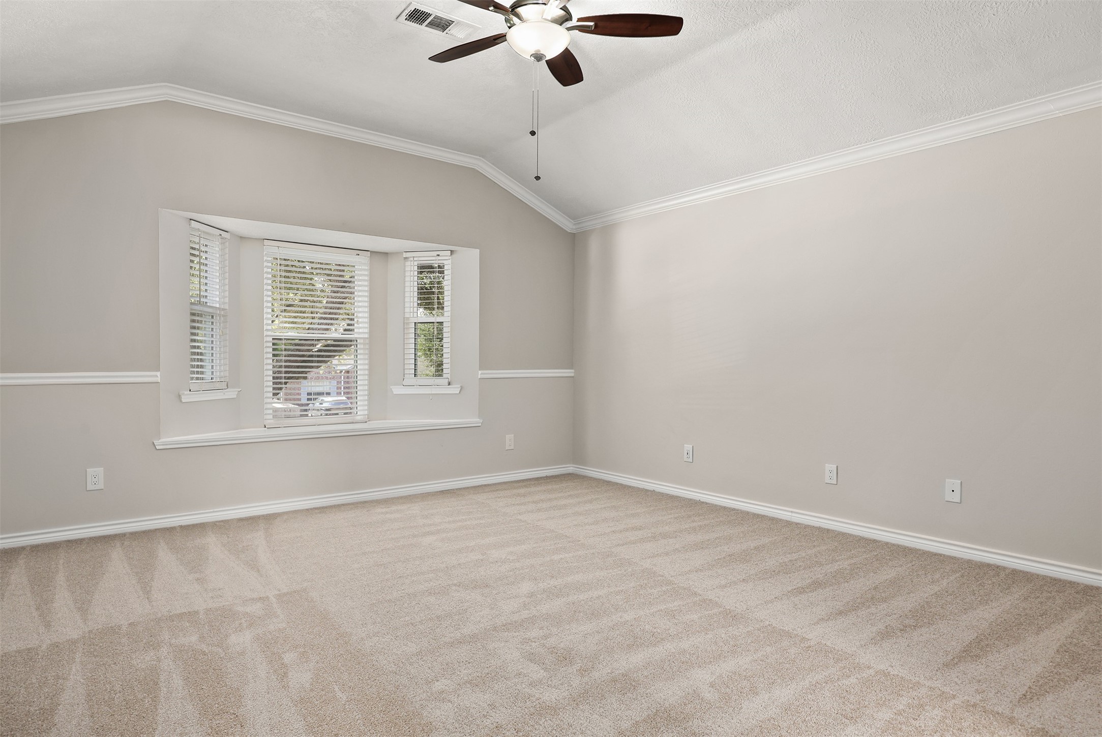 602 Oak Briar Drive Property Photo 11