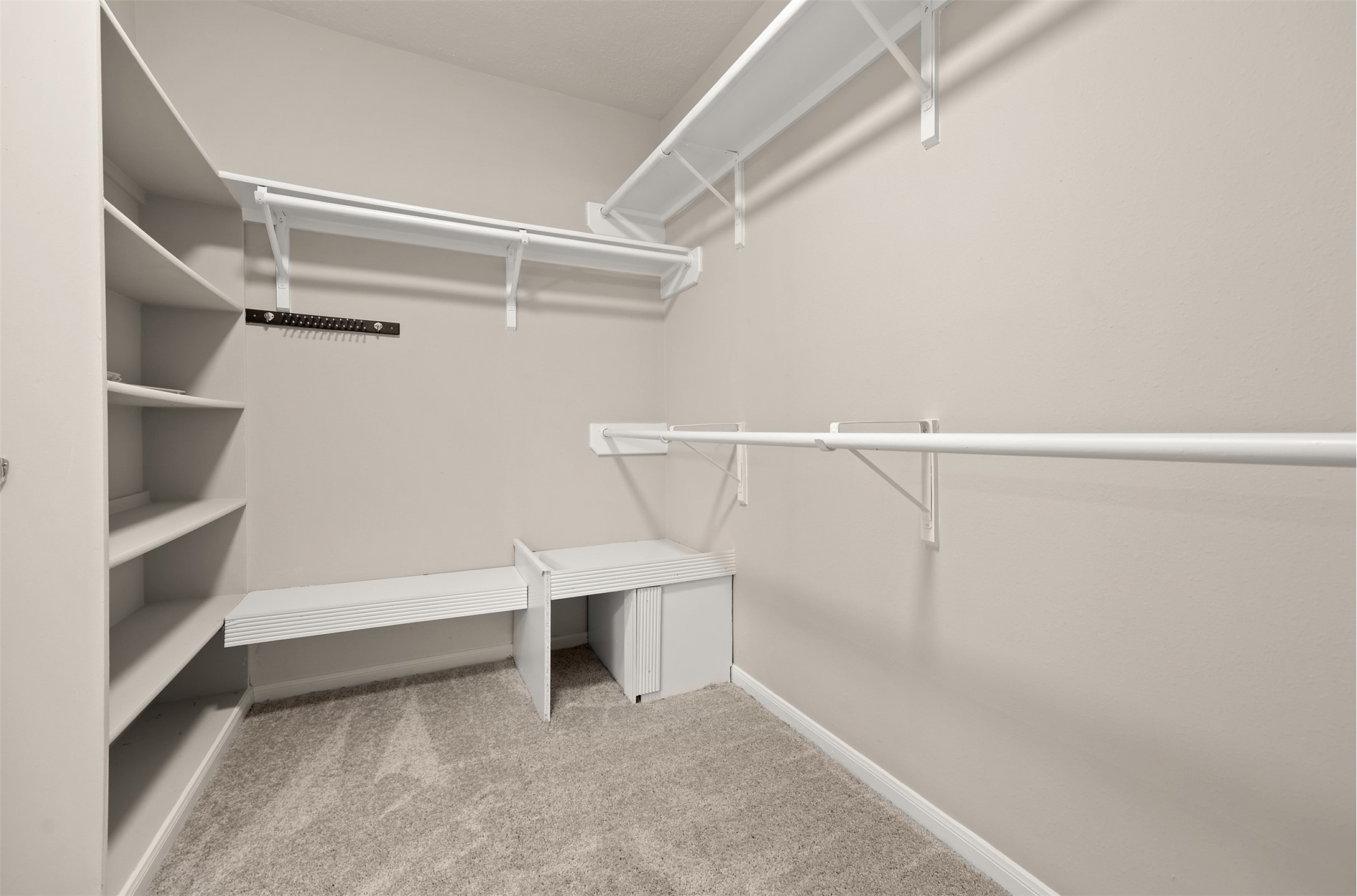 602 Oak Briar Drive Property Photo 14
