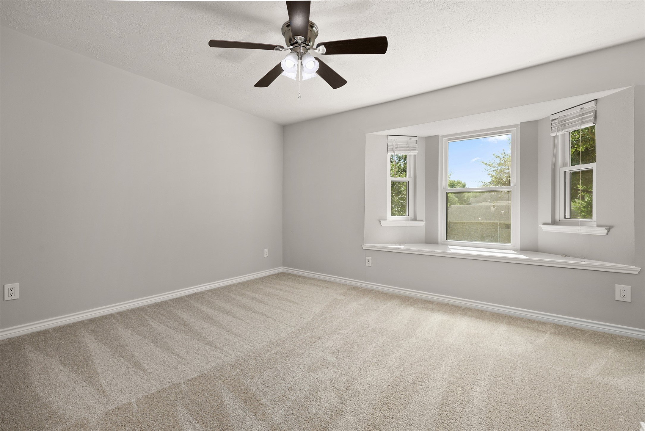602 Oak Briar Drive Property Photo 17