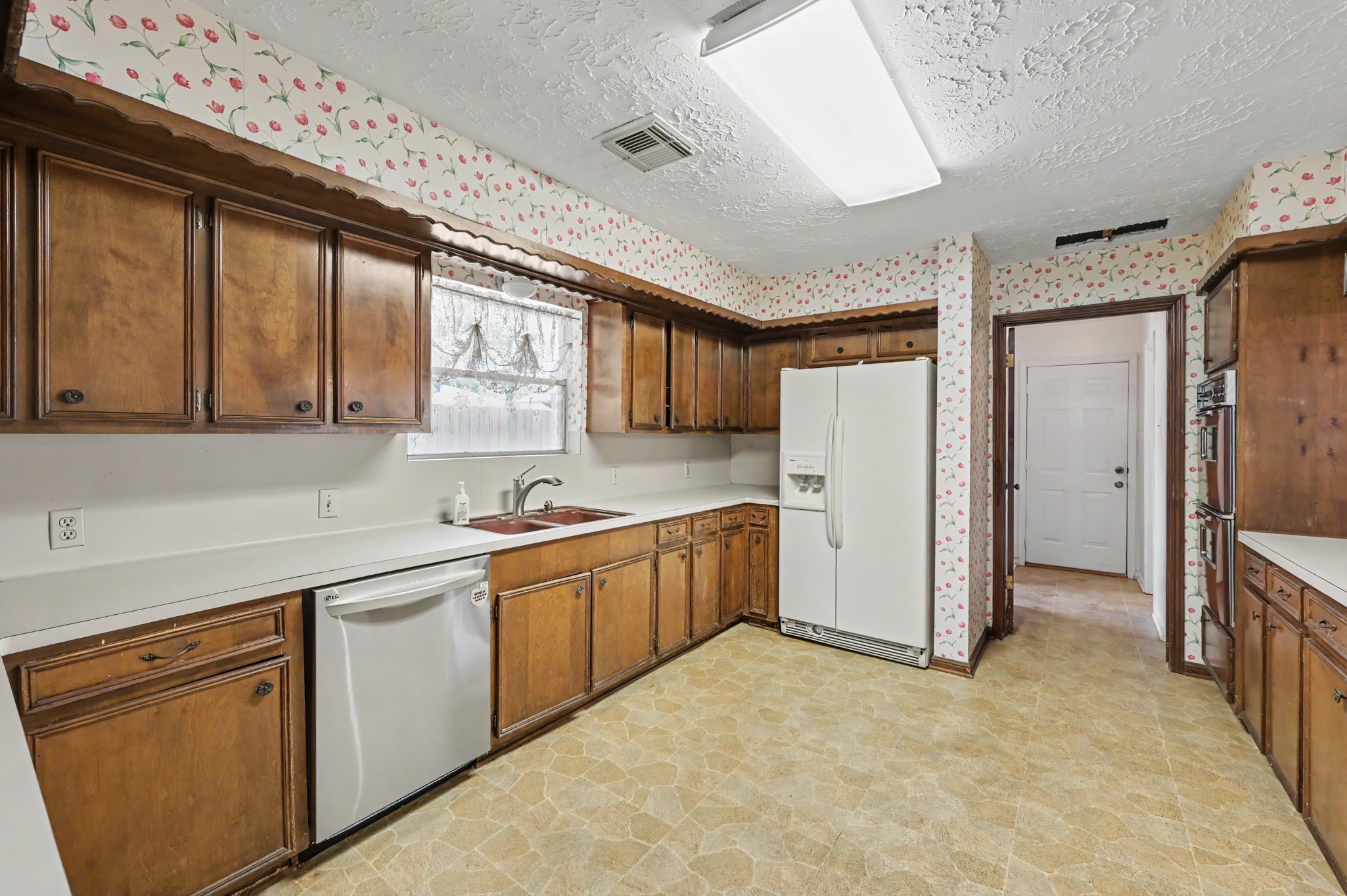 28902 Holly Hill Drive Property Photo 8