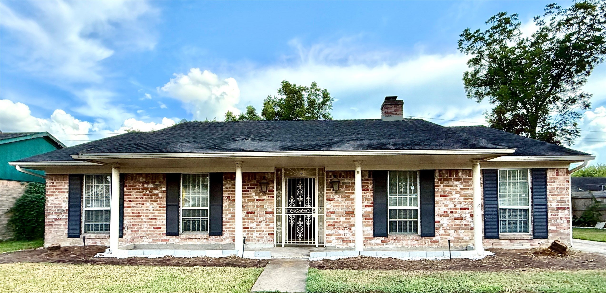 12615 Shannon Hills Drive Property Photo 2