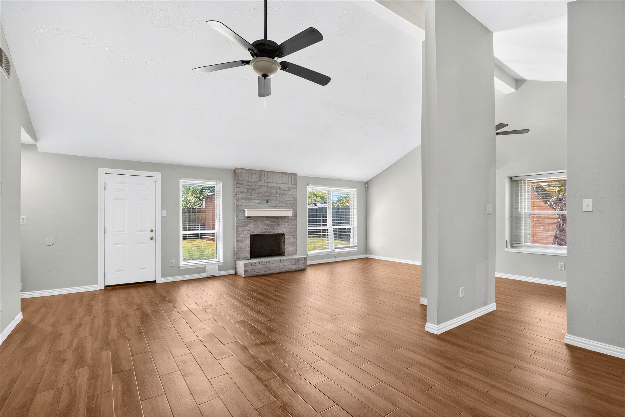 7823 Chasecreek Drive Property Photo 3
