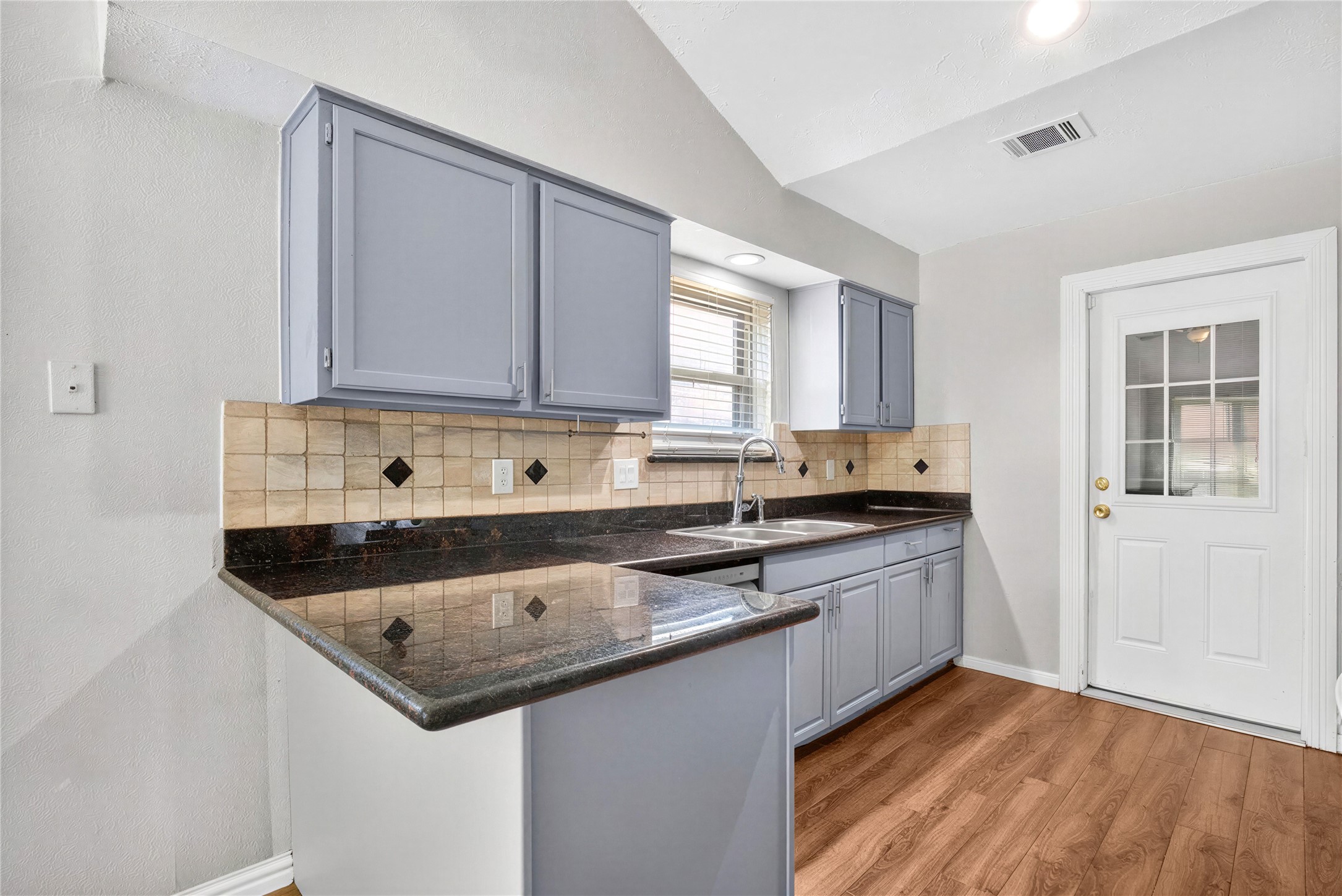 7823 Chasecreek Drive Property Photo 14