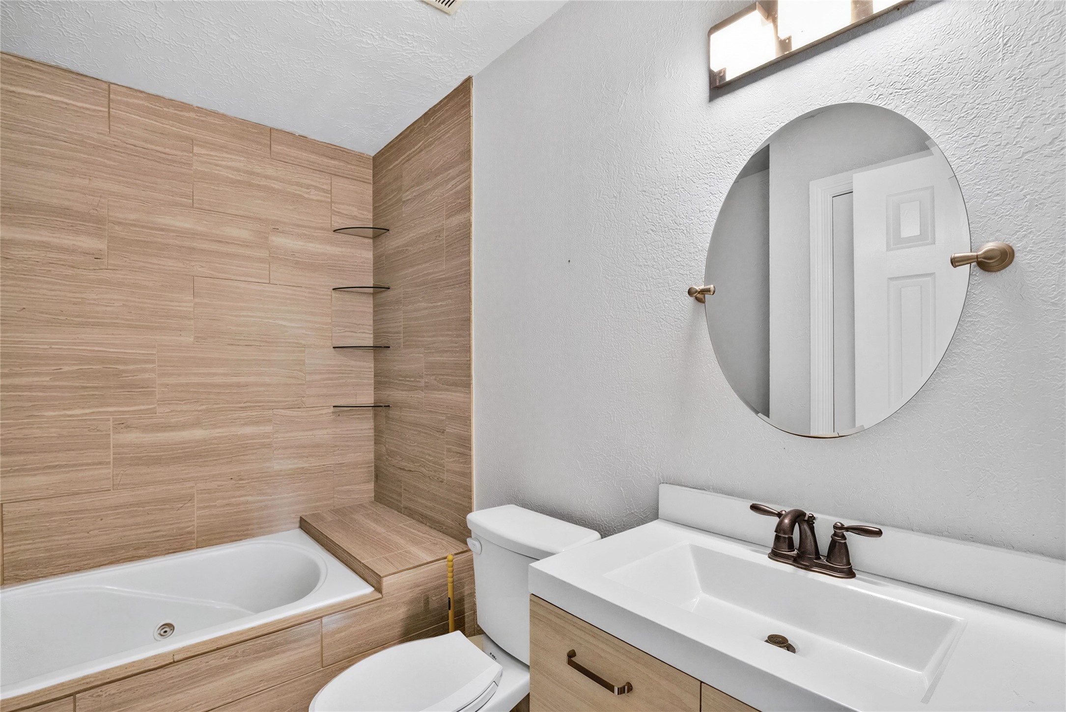 7823 Chasecreek Drive Property Photo 22