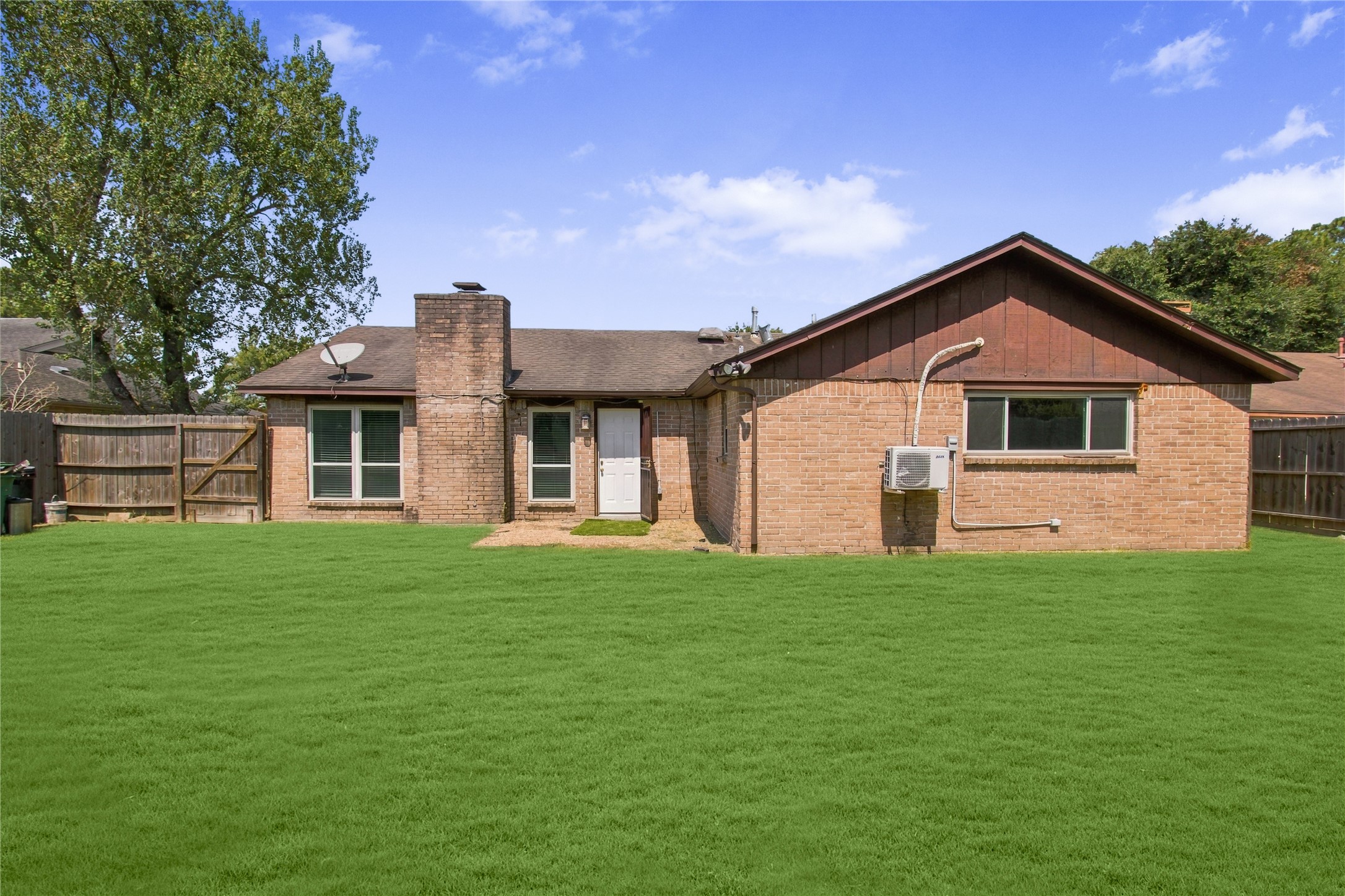 7823 Chasecreek Drive Property Photo 35