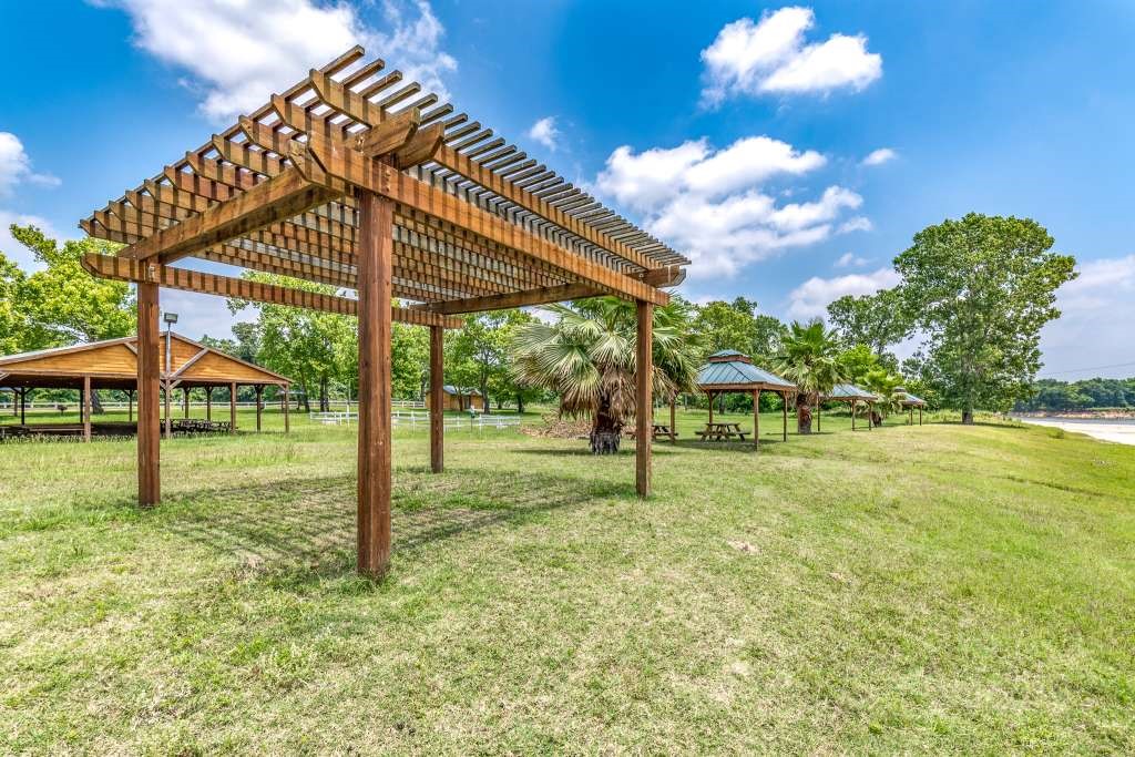 203 Ferguson Drive Property Photo 24