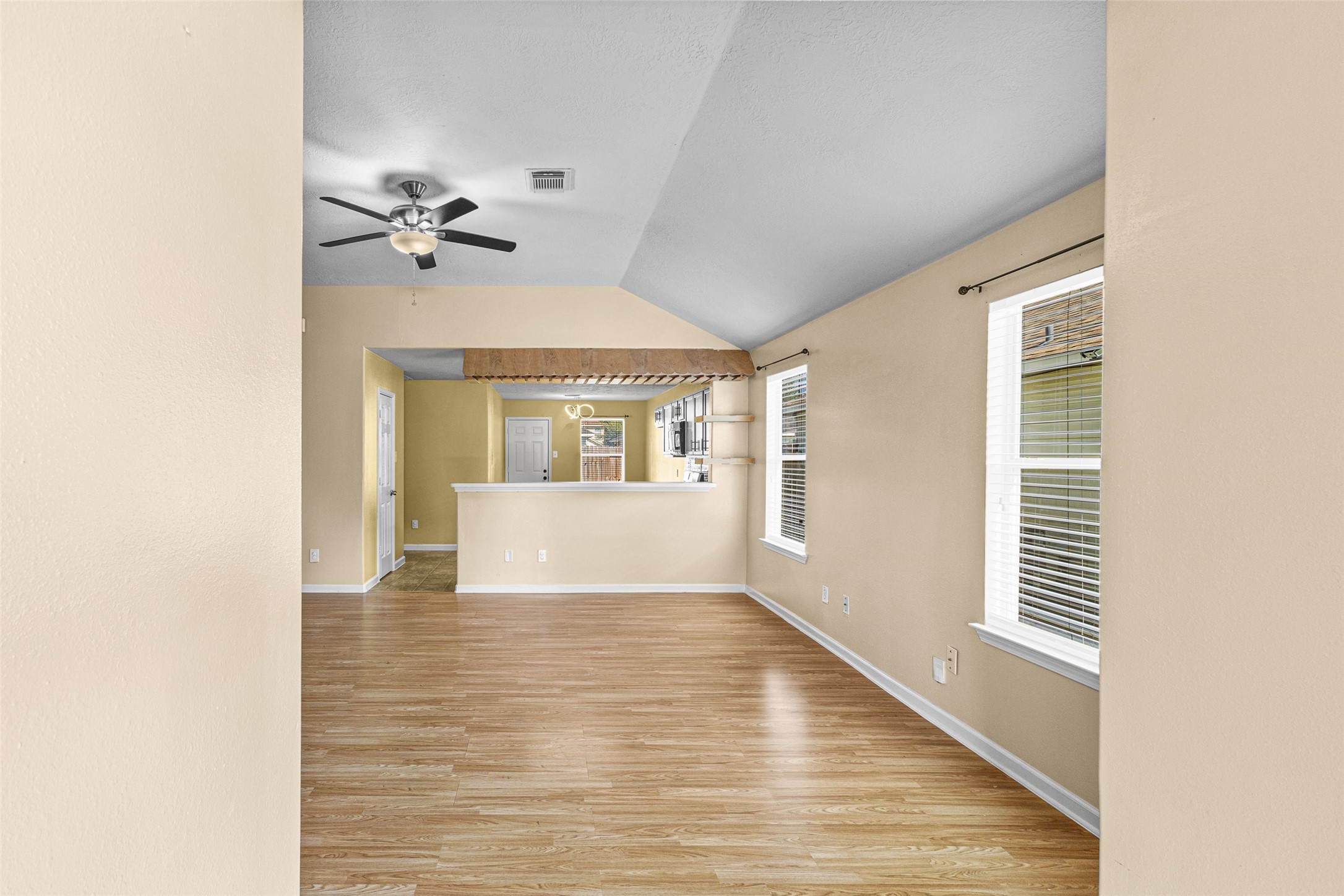 8538 Doskocil Drive Property Photo 6