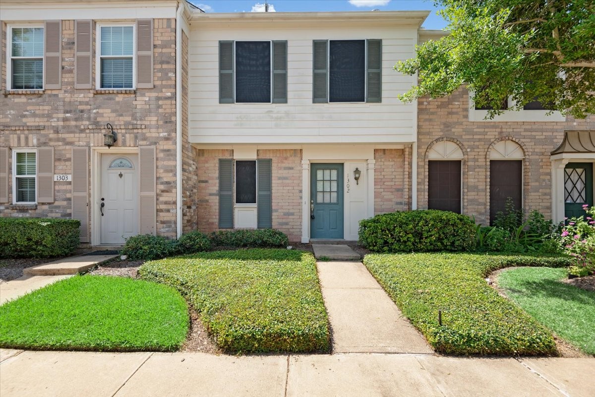 2810 Grants Lake Boulevard 1302