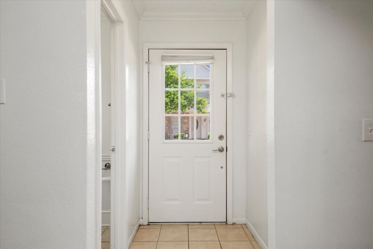 2810 Grants Lake Boulevard 1302 Property Photo 6