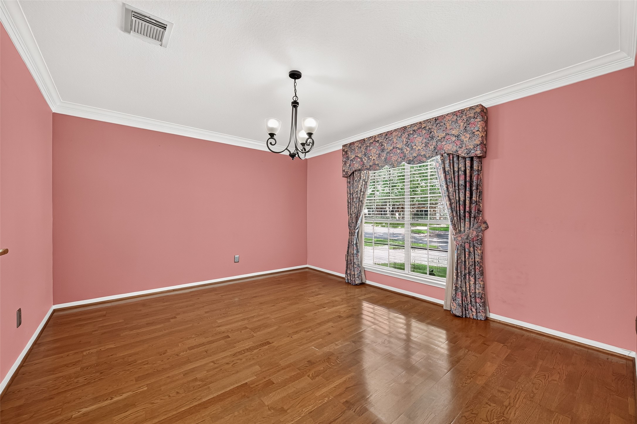 4406 Fishermans Cove Property Photo 8