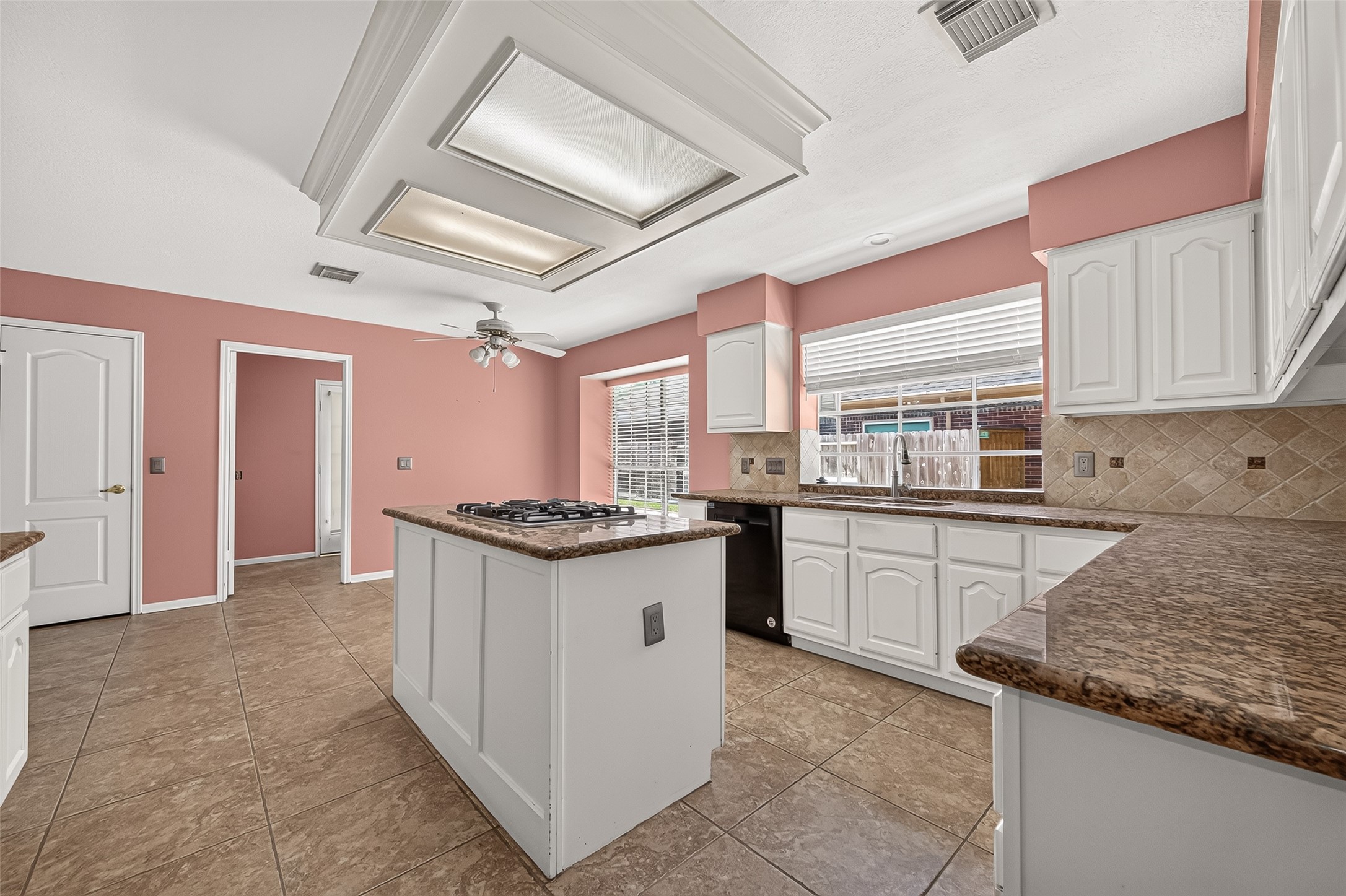 4406 Fishermans Cove Property Photo 13