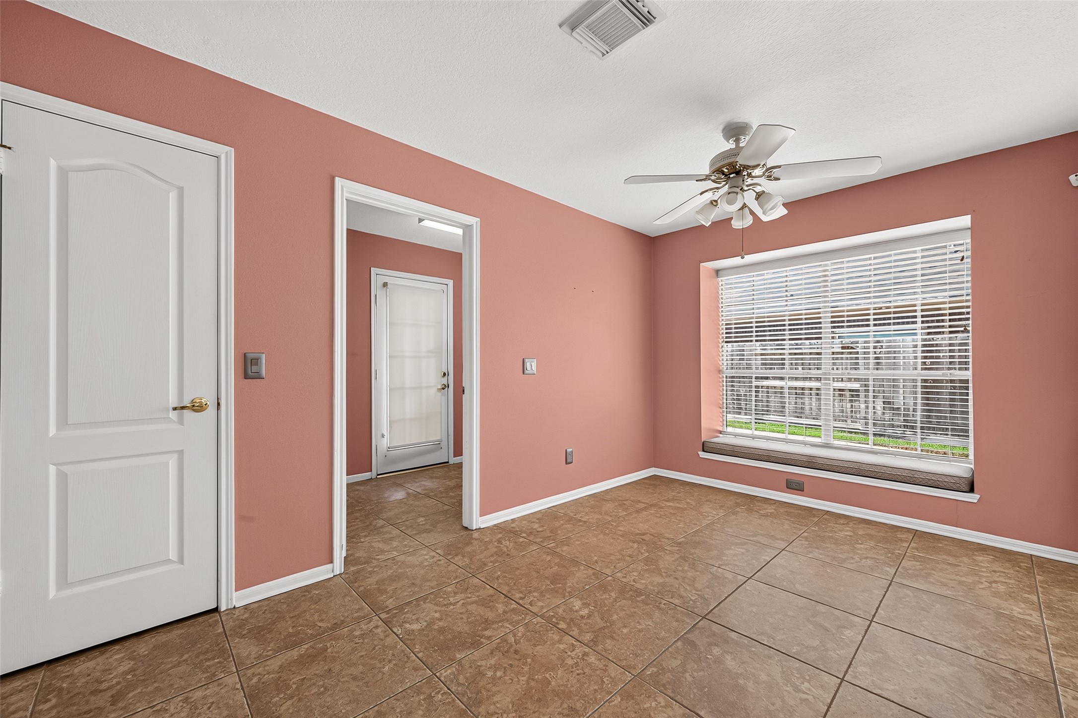 4406 Fishermans Cove Property Photo 18