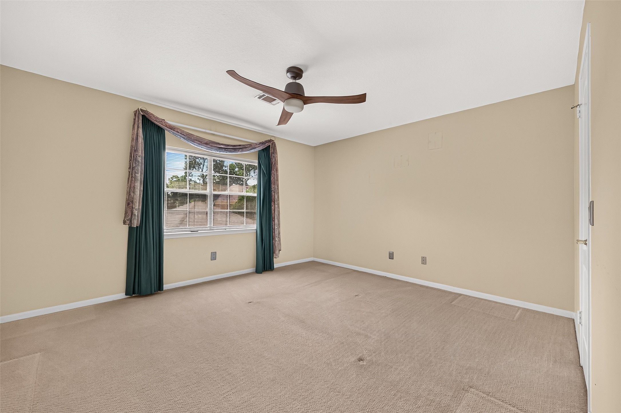 4406 Fishermans Cove Property Photo 33