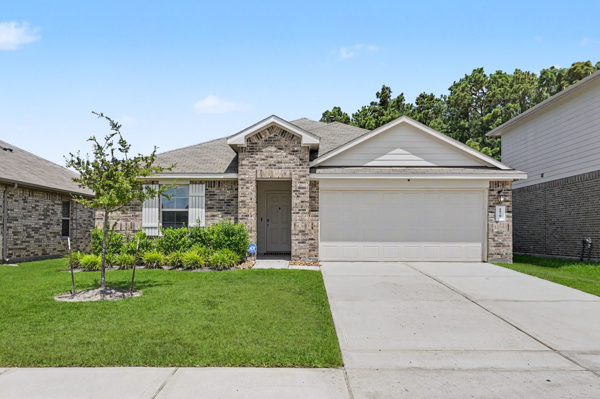 18287 Woodpecker Trail Property Photo 1