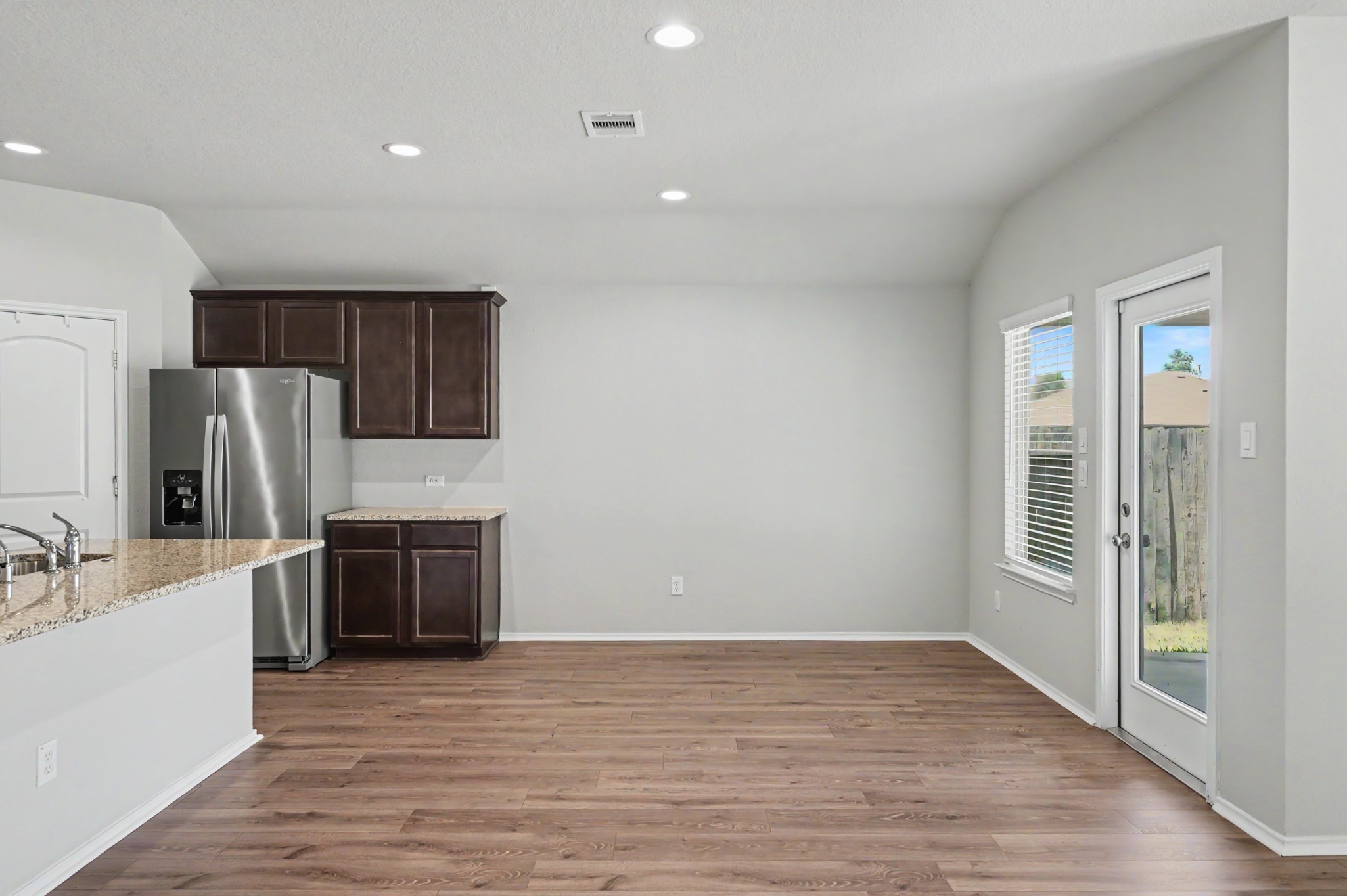 18287 Woodpecker Trail Property Photo 6
