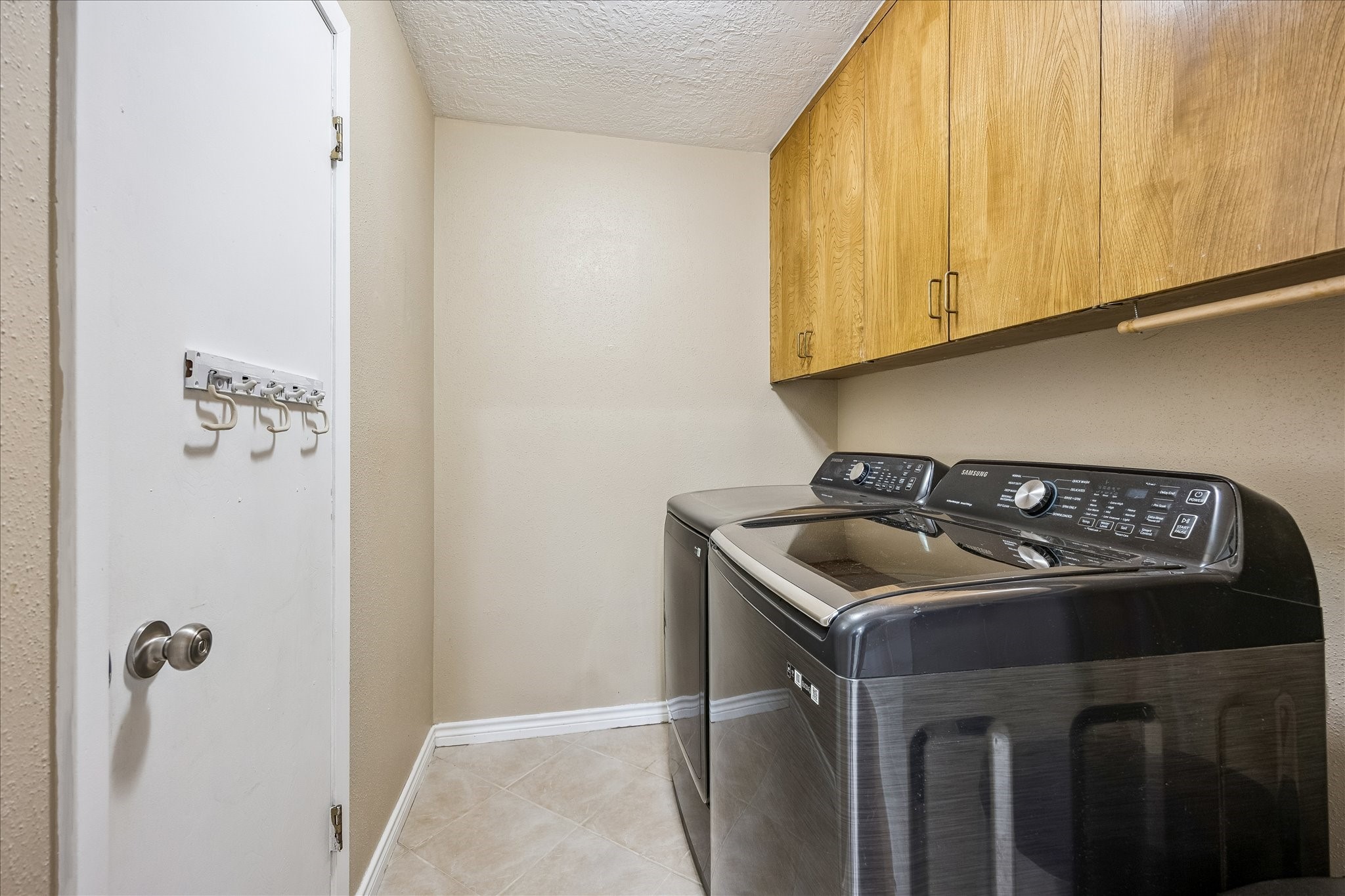 8122 Waynemer Way Property Photo 15