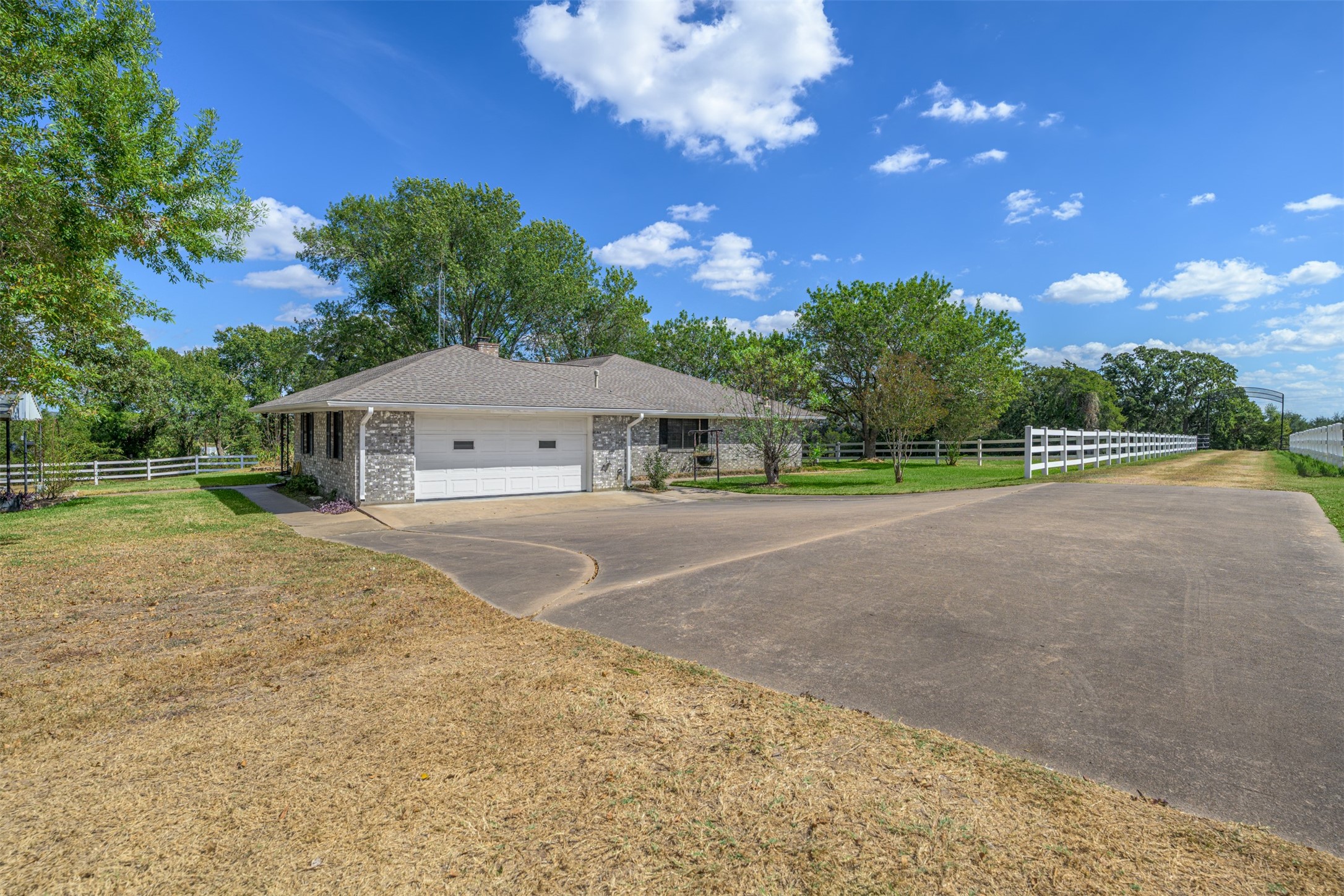 6700 Fm 332 Property Photo 10